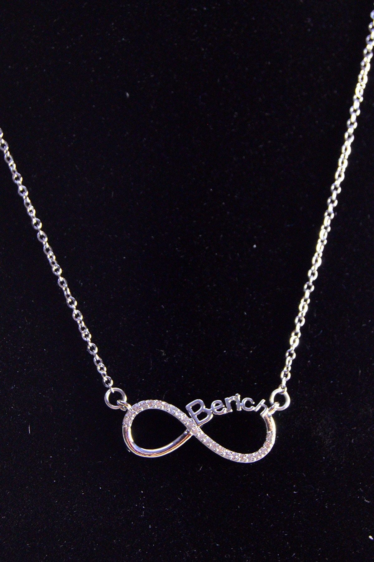 Get hot sale a necklace