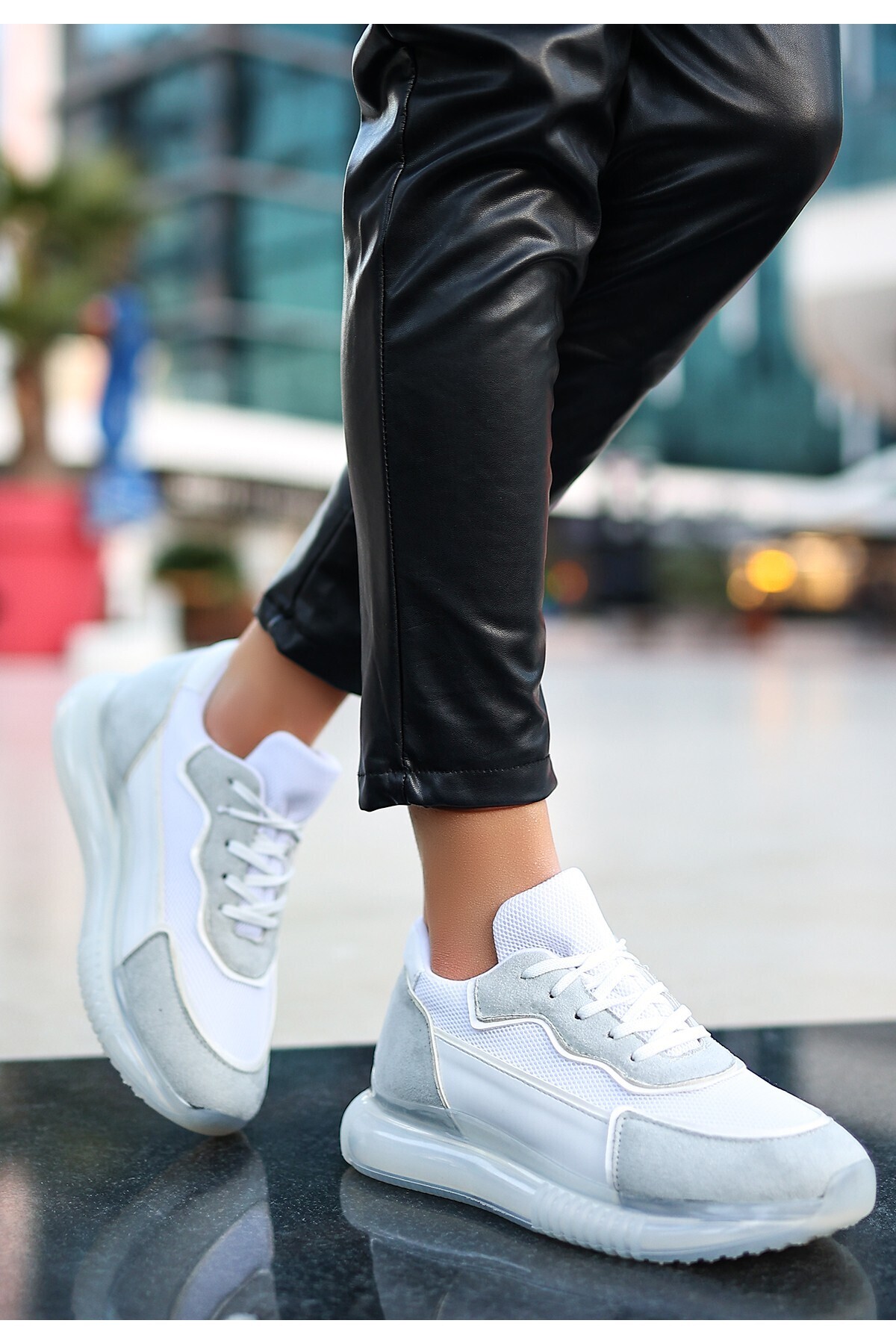 Kadın Ojxi Gri Süet Bağcıklı Spor Ayakkabı