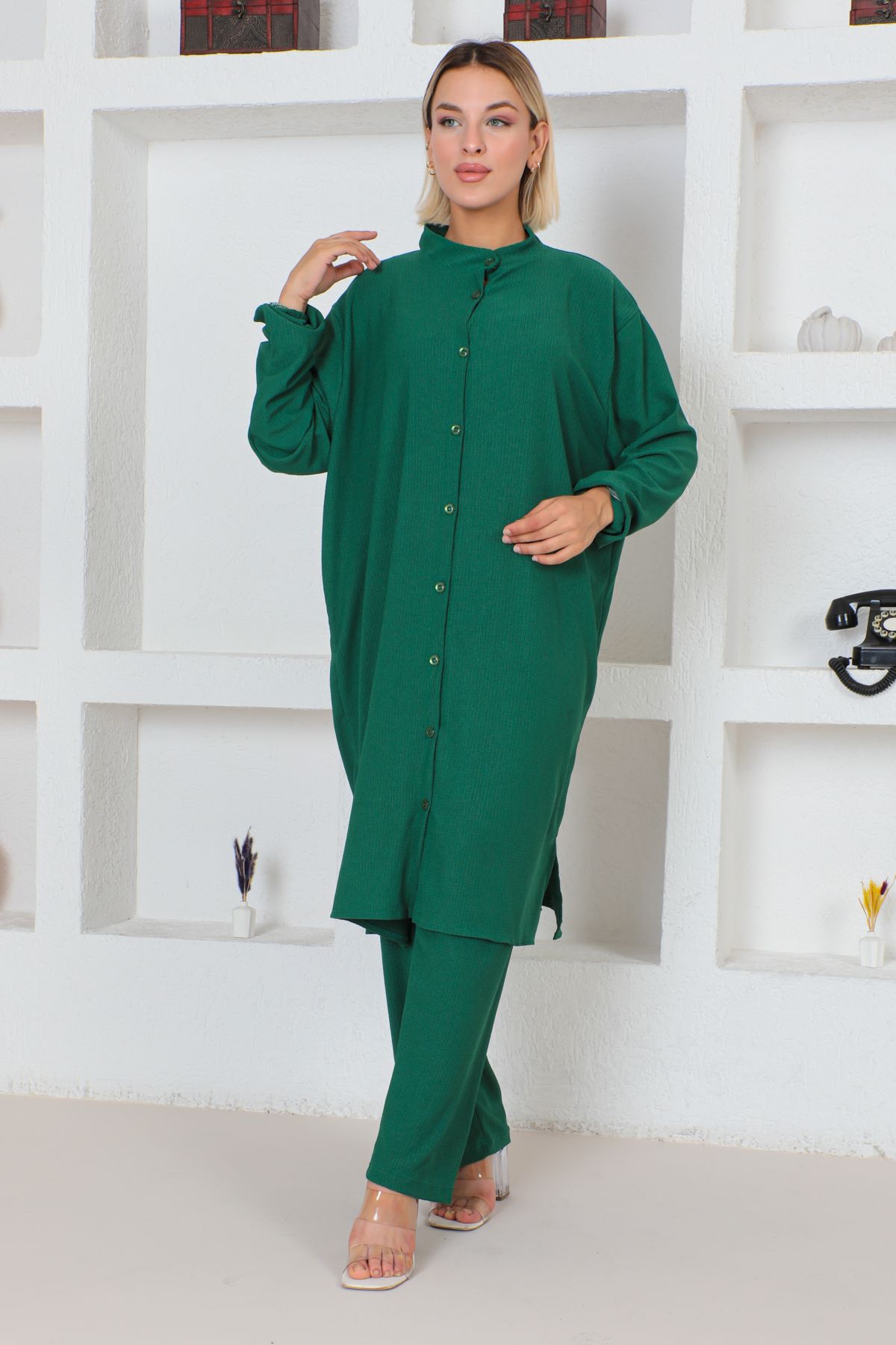MAY MARA LARGE SIZE WOVEN DOMINATED COLLAR SLIPS ON THE SIDES LONG