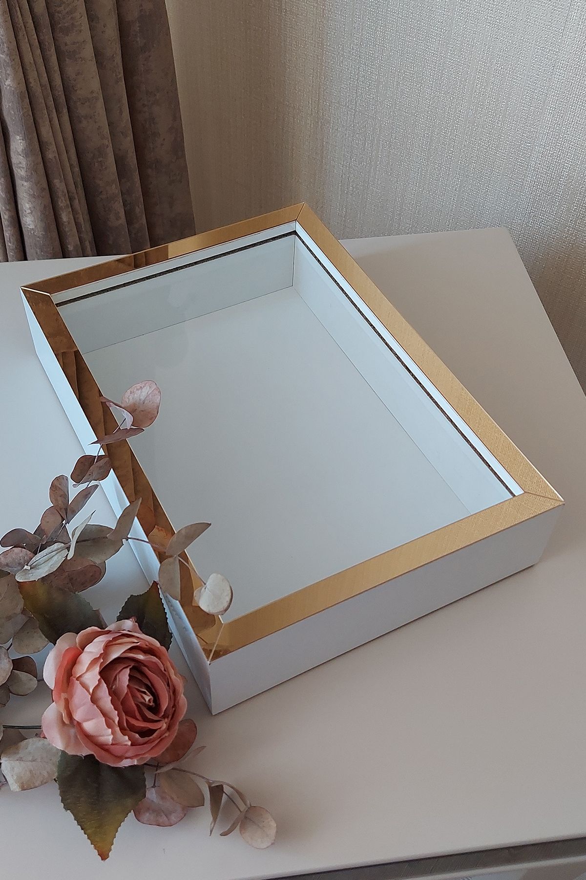 Verda Çerçeve-New Trend 25x35 cm χωρίς LED Πλαίσιο σχεδίασης χρυσό-λευκό Deep Rose! Κορνίζα μνήμης Rose Box! Χωρίς όνομα 1