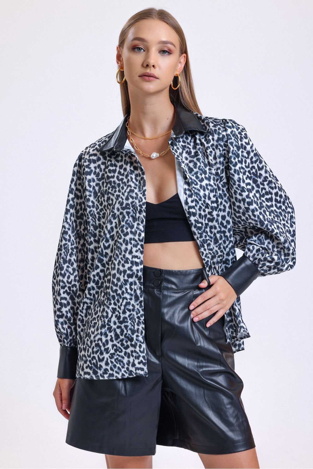 https://cdn.dsmcdn.com/ty992/product/media/images/prod/SPM/PIM/20230829/16/960204ea-89cd-3744-809e-00d5ab7de6c3/1_org_zoom.jpg