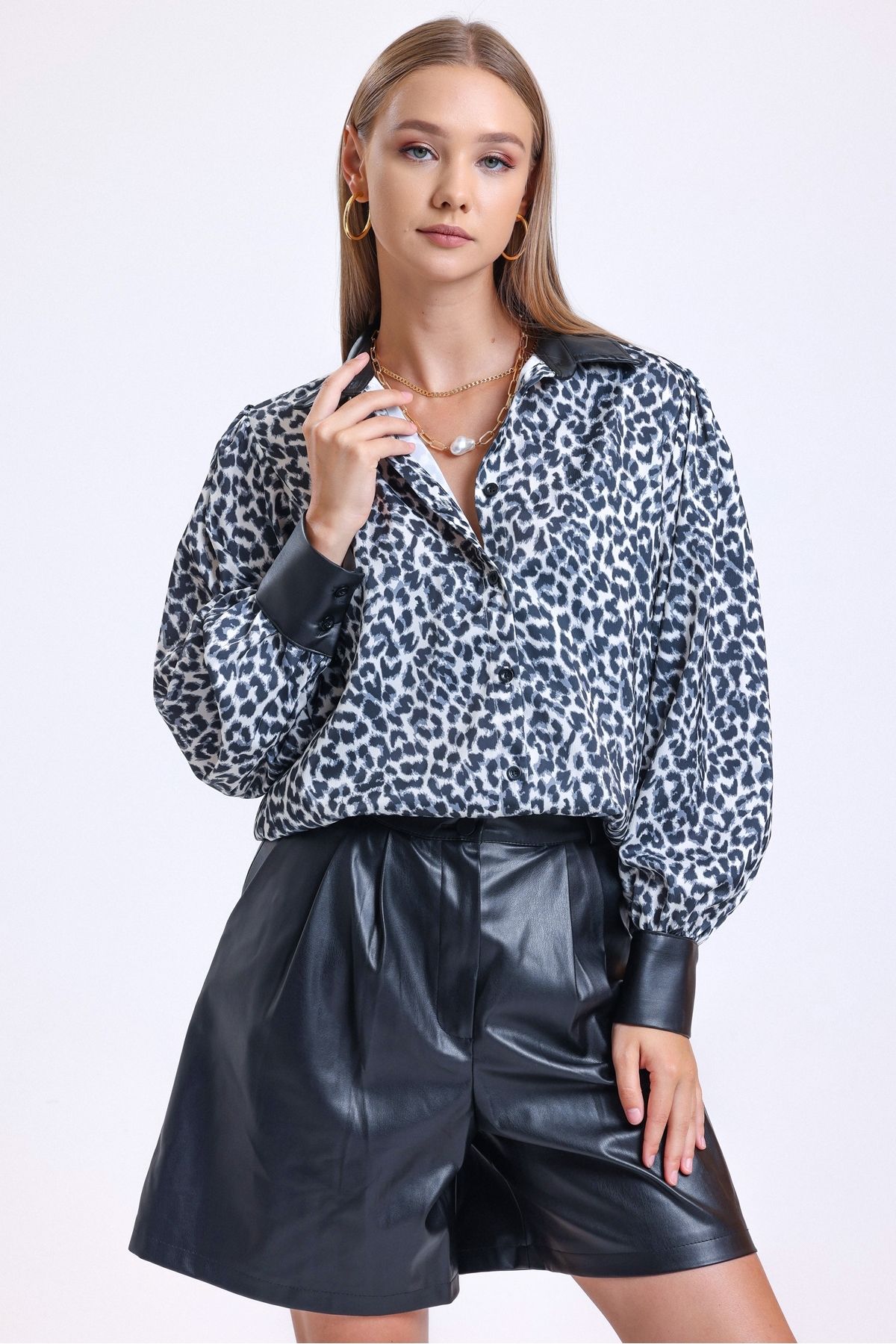 https://cdn.dsmcdn.com/ty992/product/media/images/prod/SPM/PIM/20230829/16/cef225a7-f9c0-39bf-8145-280ef3db63c7/1_org_zoom.jpg