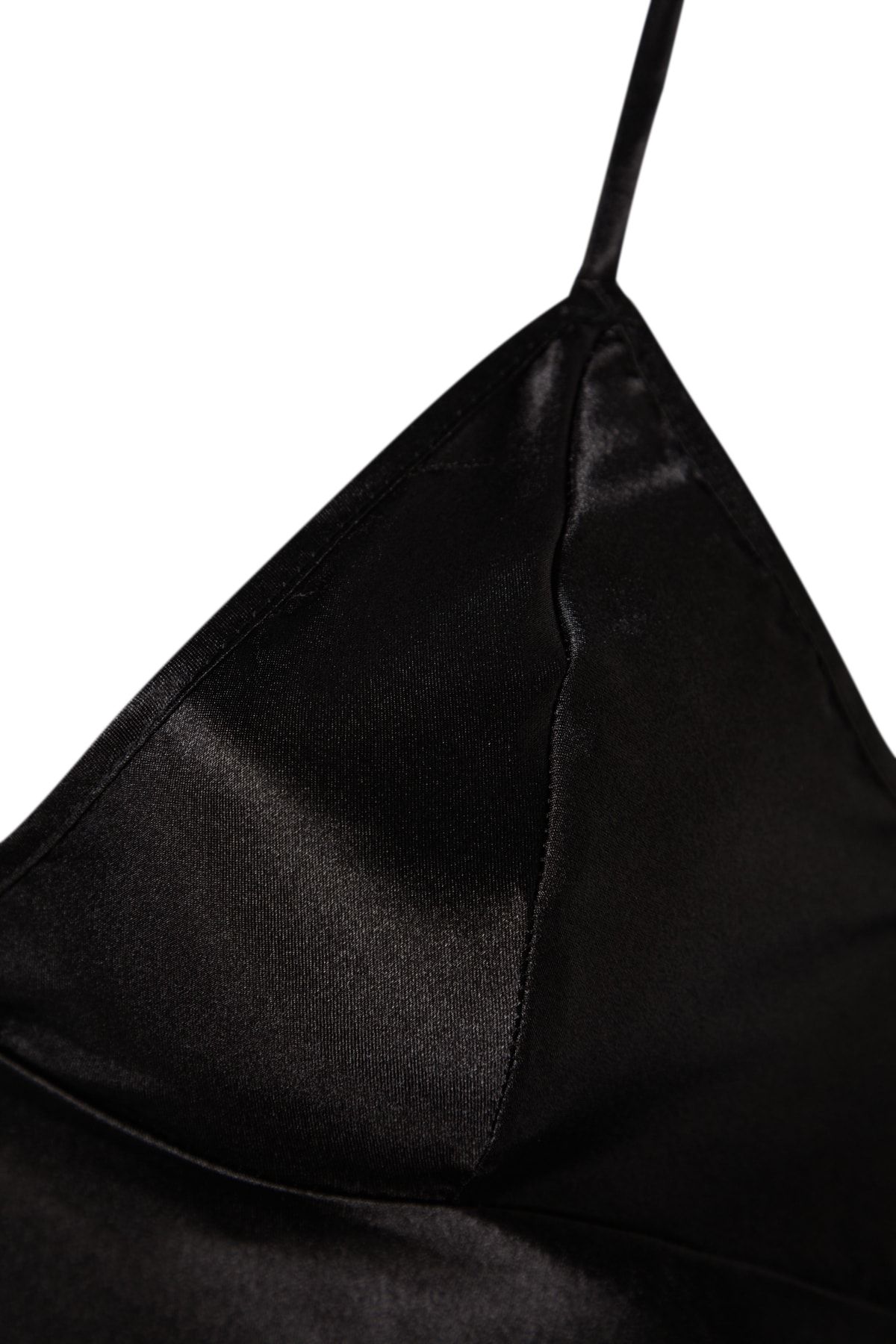 Trendyol Collection-Schwarzes, extravagantes Nachthemd mit Satin-Paspelierung und Seilriemen THMAW24LL00001 7