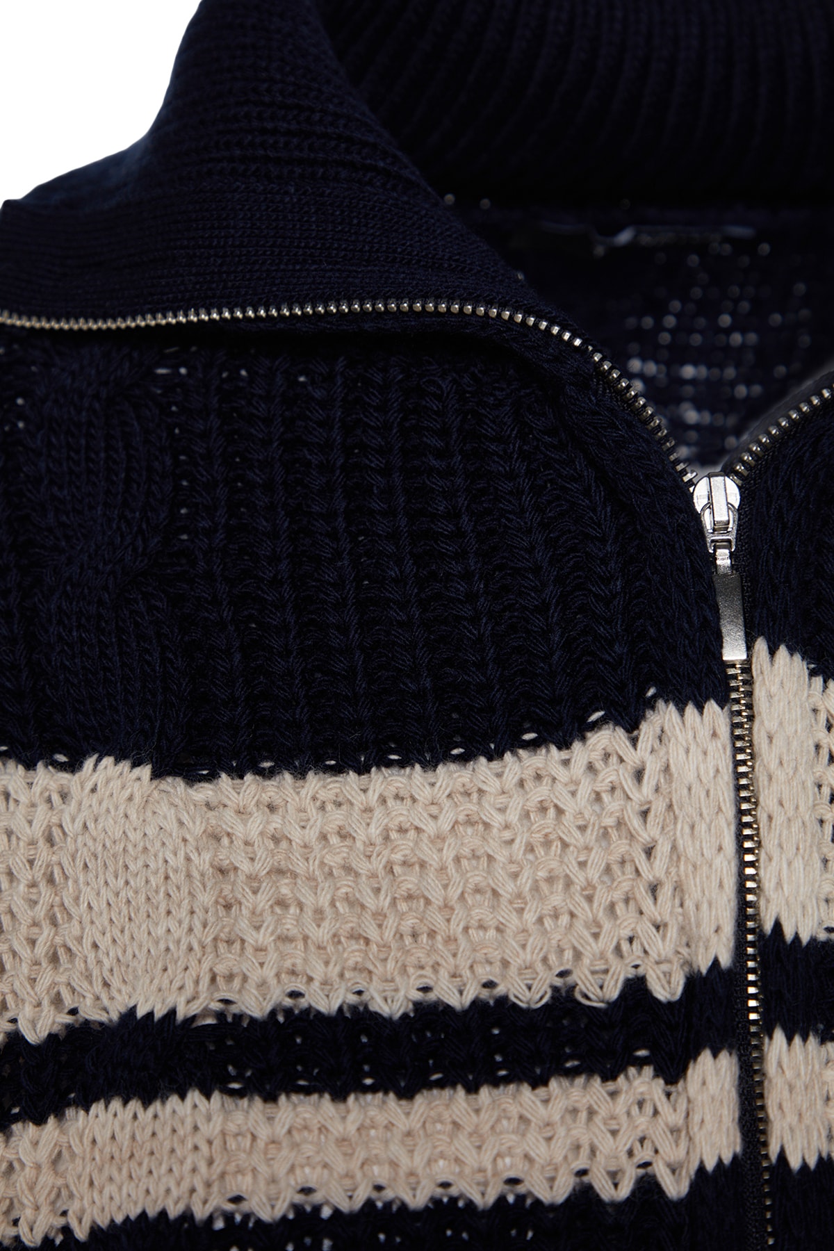 Trendyolmilla  Lacivert Crop Renk Bloklu Dik Yaka Triko Hırka TWOAW24HI00238 - Görsel 12