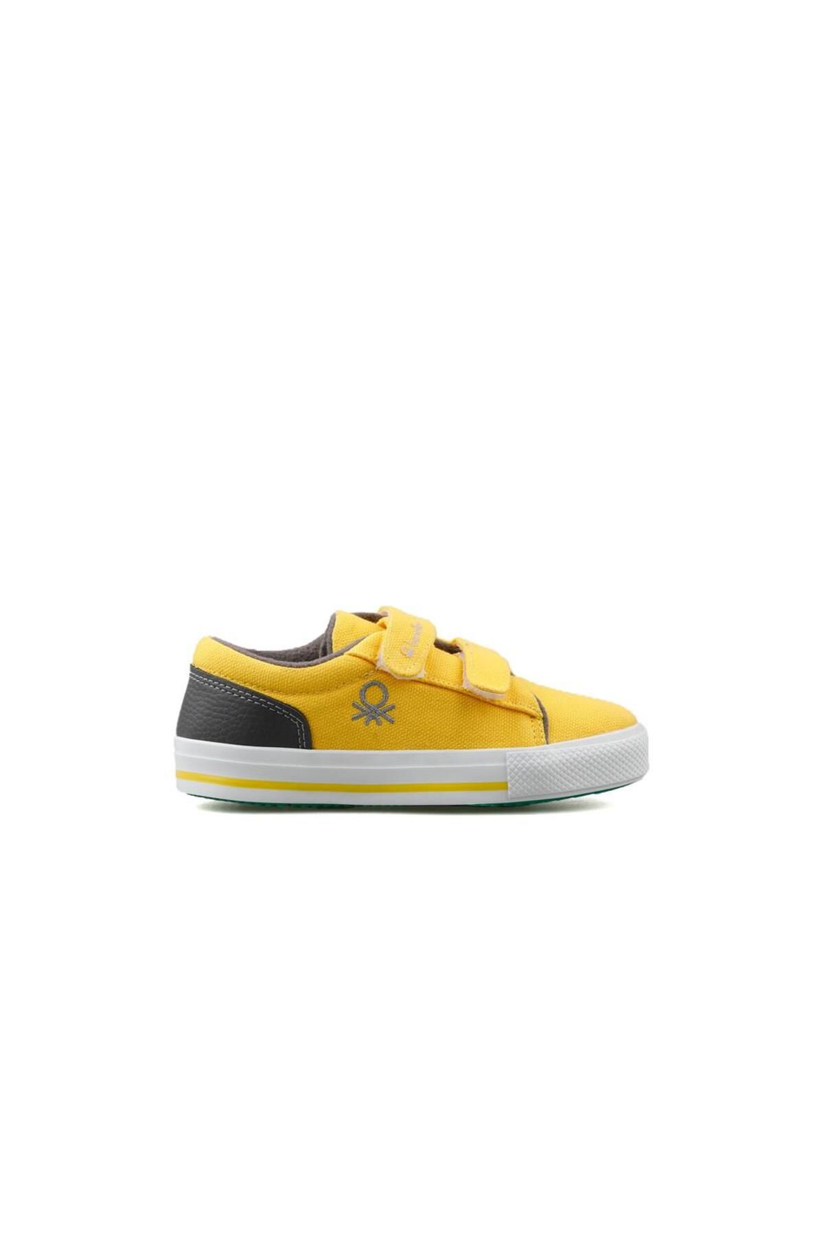 Benetton top yellow shoes