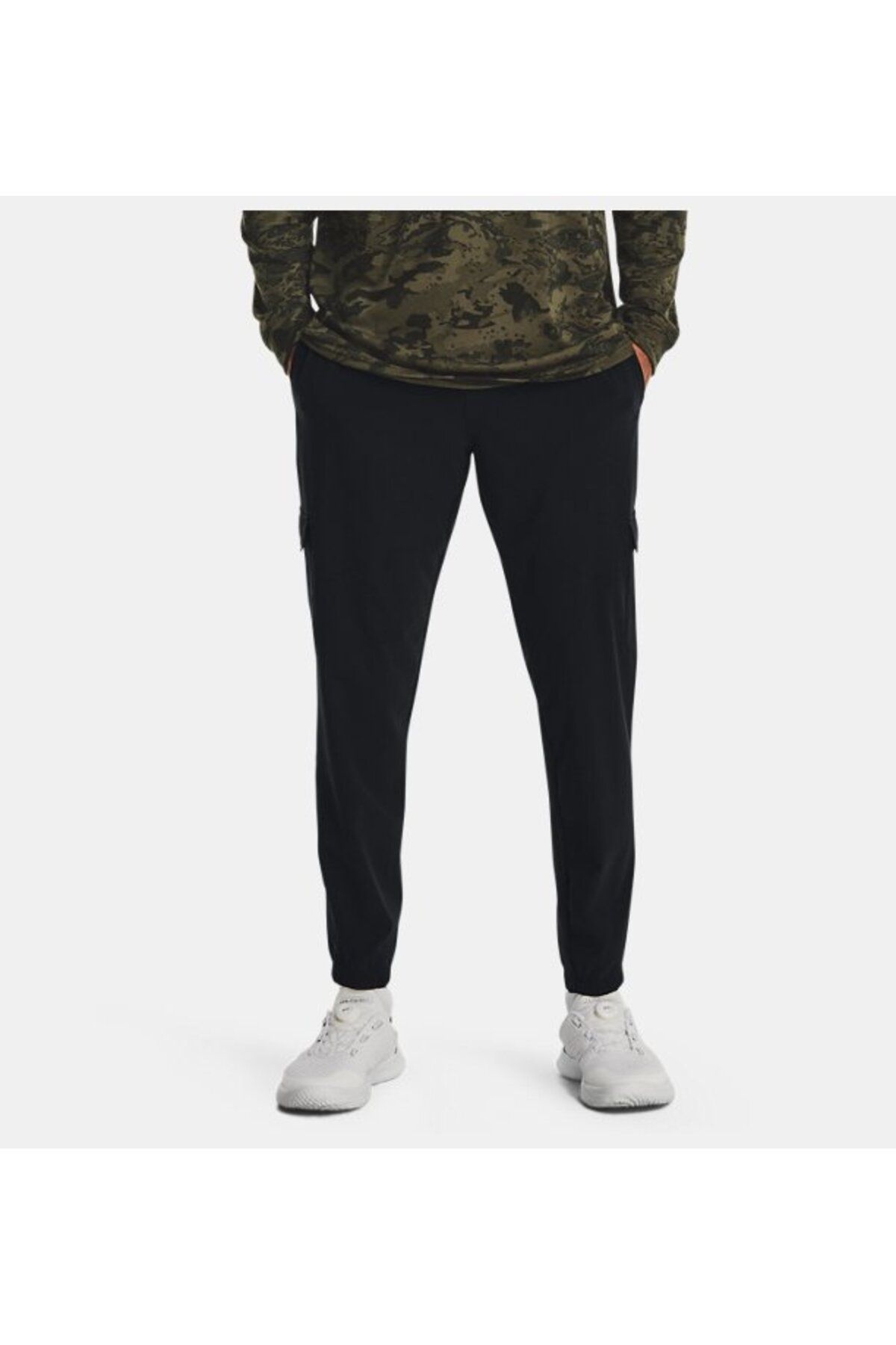 Under Armour-Men's UA Stretch Woven Cargo Sweatpants 1380358-001 1