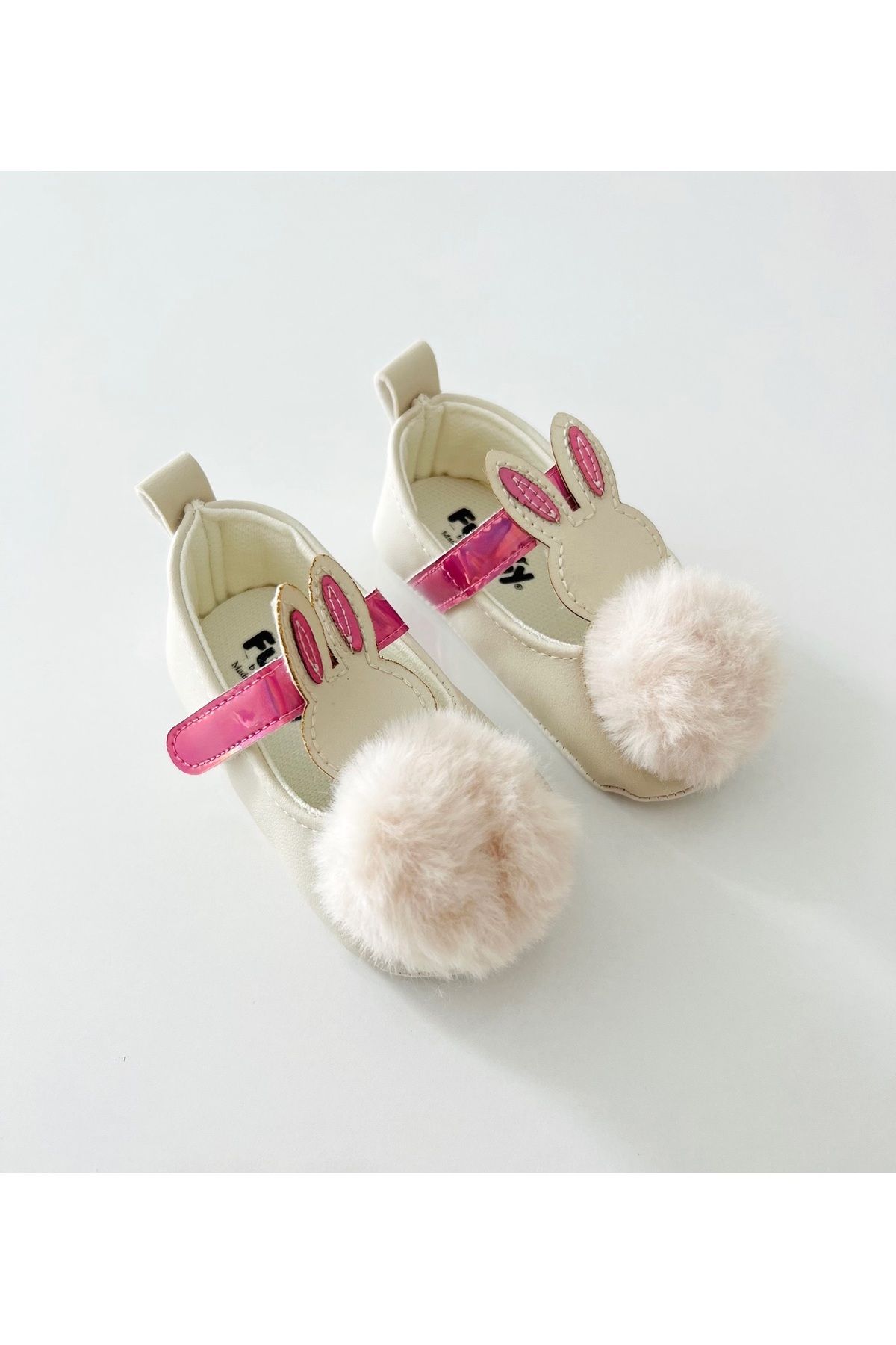 Pom pom discount shoes for toddlers