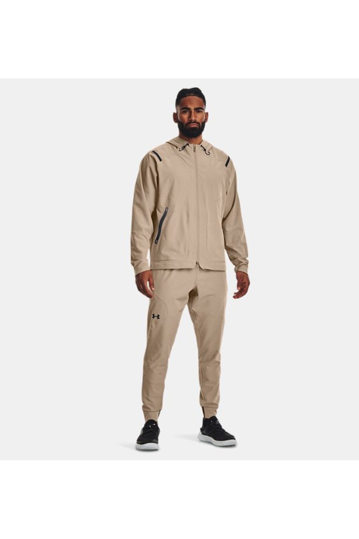 شلوار گرمکن ورزشی نود مردانه ماسه UA غیرقابل توقف و است. Under Armour