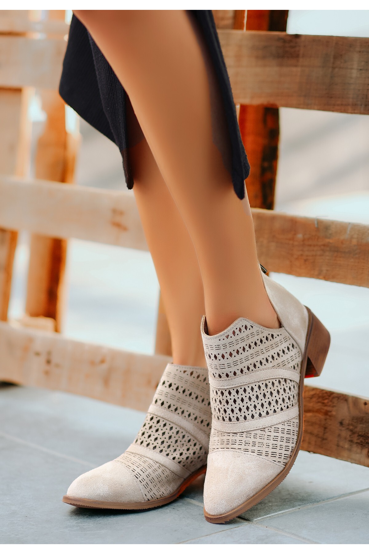 Lissa Bej Süet Topuklu Bot