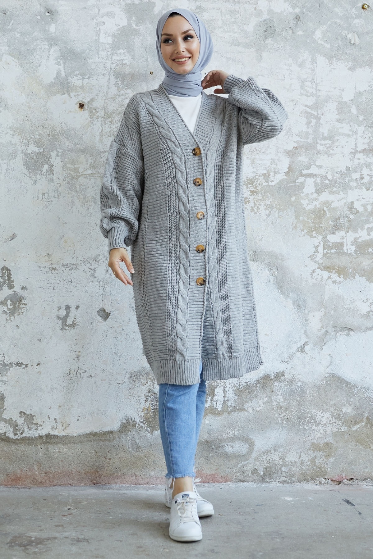 InStyle-Evia geknöpfter Strick-Cardigan – Grau 1
