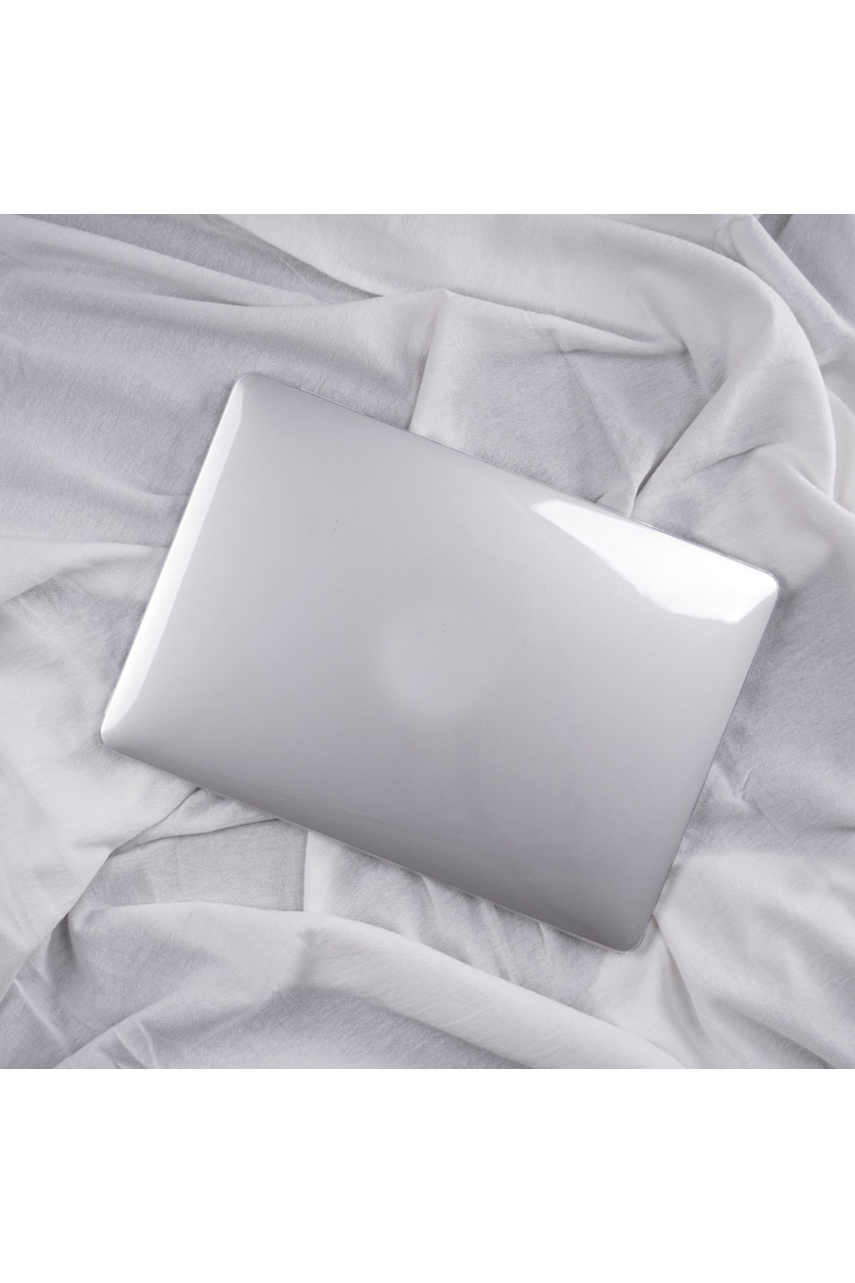 Macbook Air 13 M1 2021 Kılıf Koruyucu Kapak 13.3" A2337 Uyumlu Şeffaf Parlak Tasarım Hava Kanallı 3