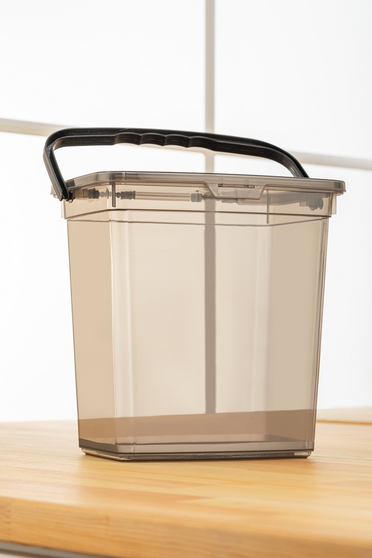 Meleni Home-Flour and Pulses Food Container Multi-Purpose Detergent Storage Container with Lid and Handle 6 Lt - Platinum Series 2