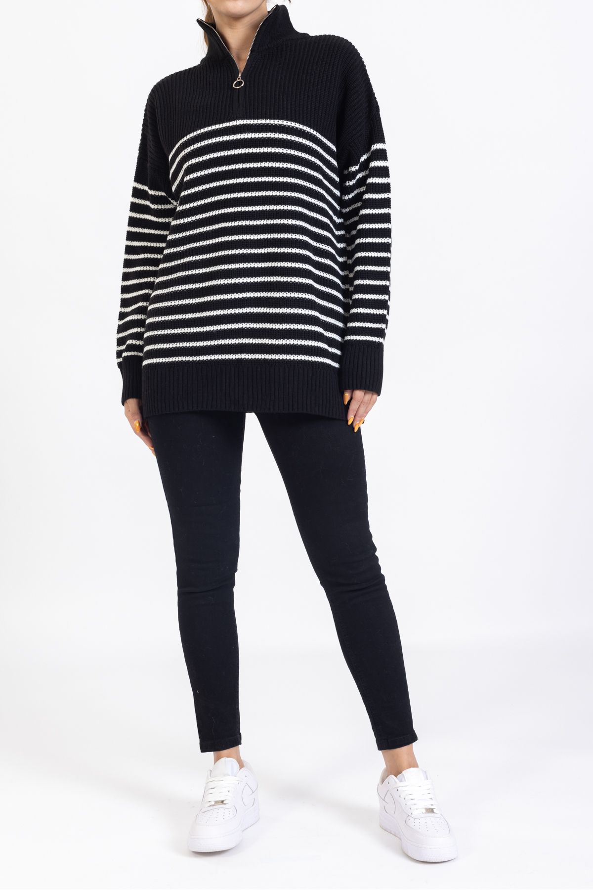 macharelbasic-Women's Striped Knitwear Sweater with Zipper Detail on the Collar 2