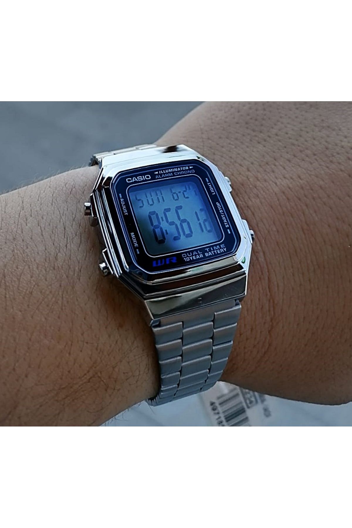Casio-Retro Men's Wristwatch 4