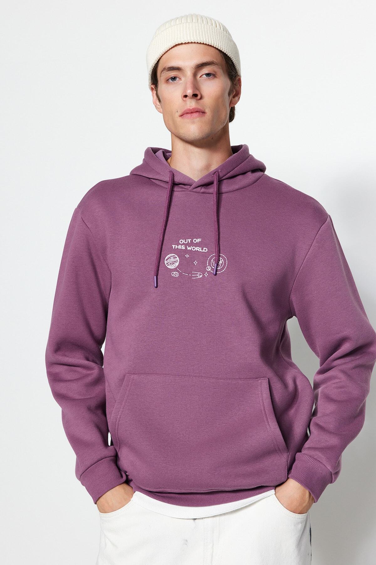 Trendyolmilla Man Lila Regular/Normal Kesim Uzay Nakışlı Kapüşonlu İçi Polar/Sıcak Tutan Sweatshirt TMNAW24SW00101