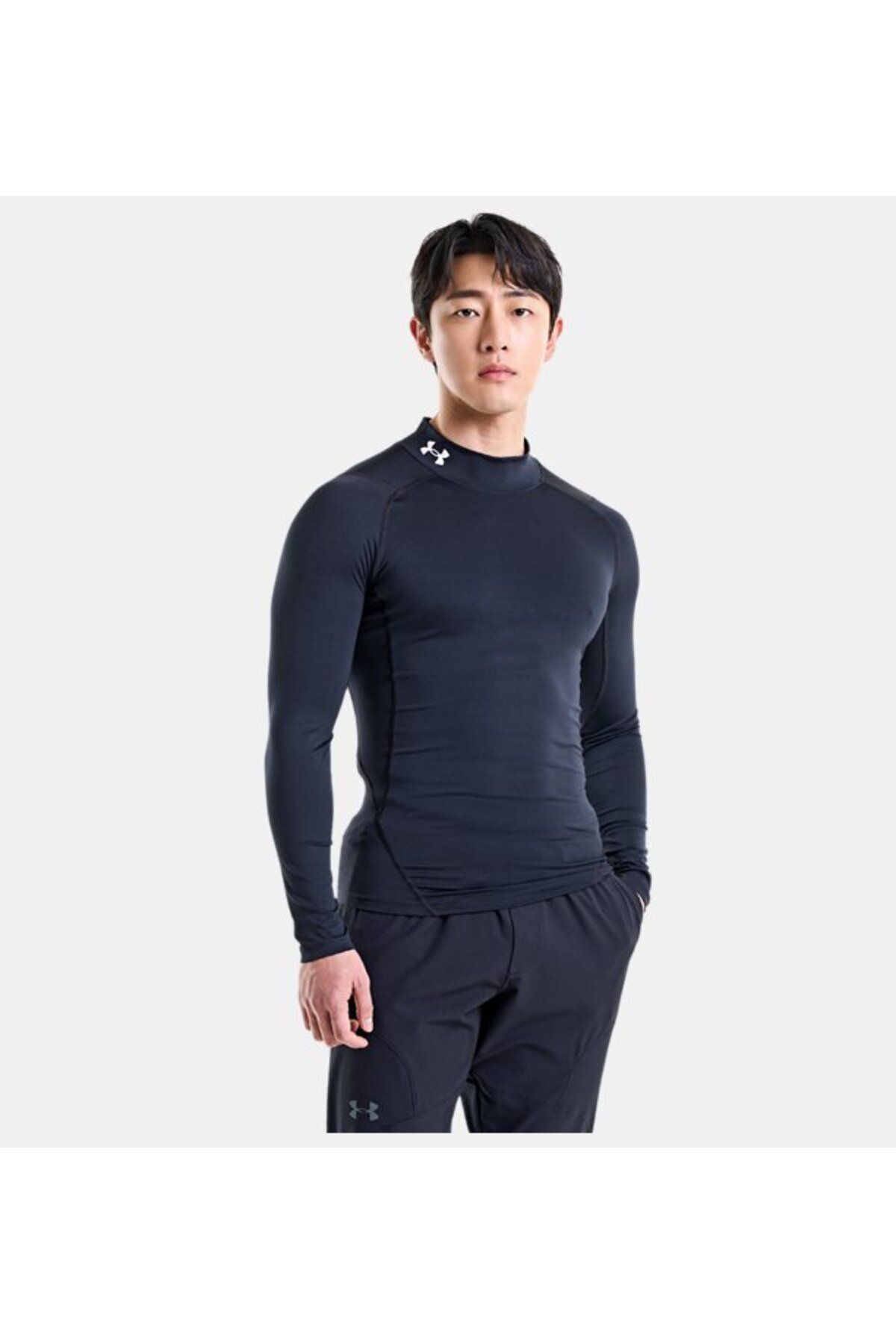 تی شرت ورزشی مشکی مردانه Male Heatgear® زره پوش آستین بلند 1369606 001 Under Armour