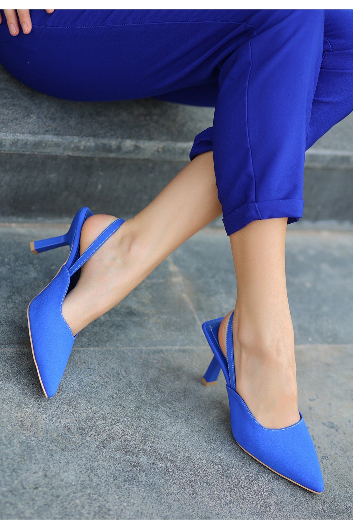 Wude Lacivert Keten Topuklu Ayakkabı
