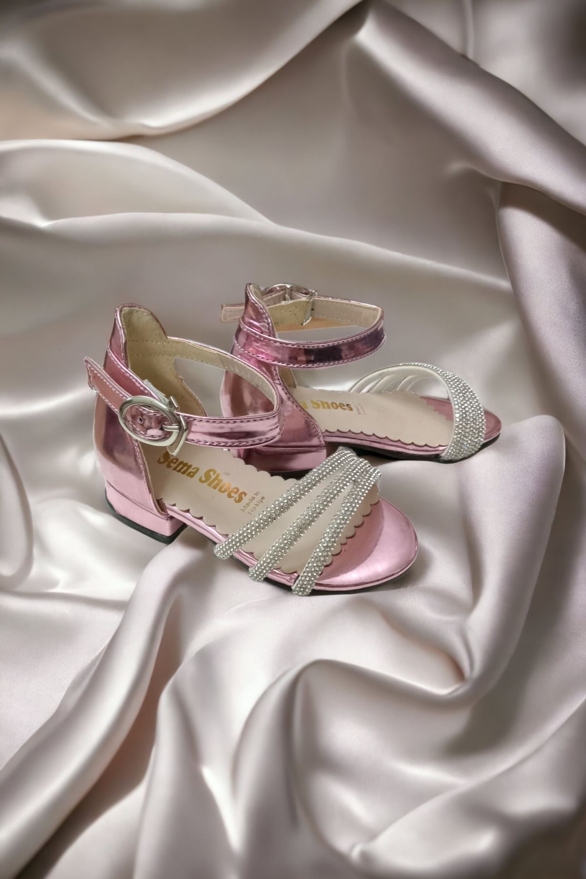 Gold baby on sale shoes size 3