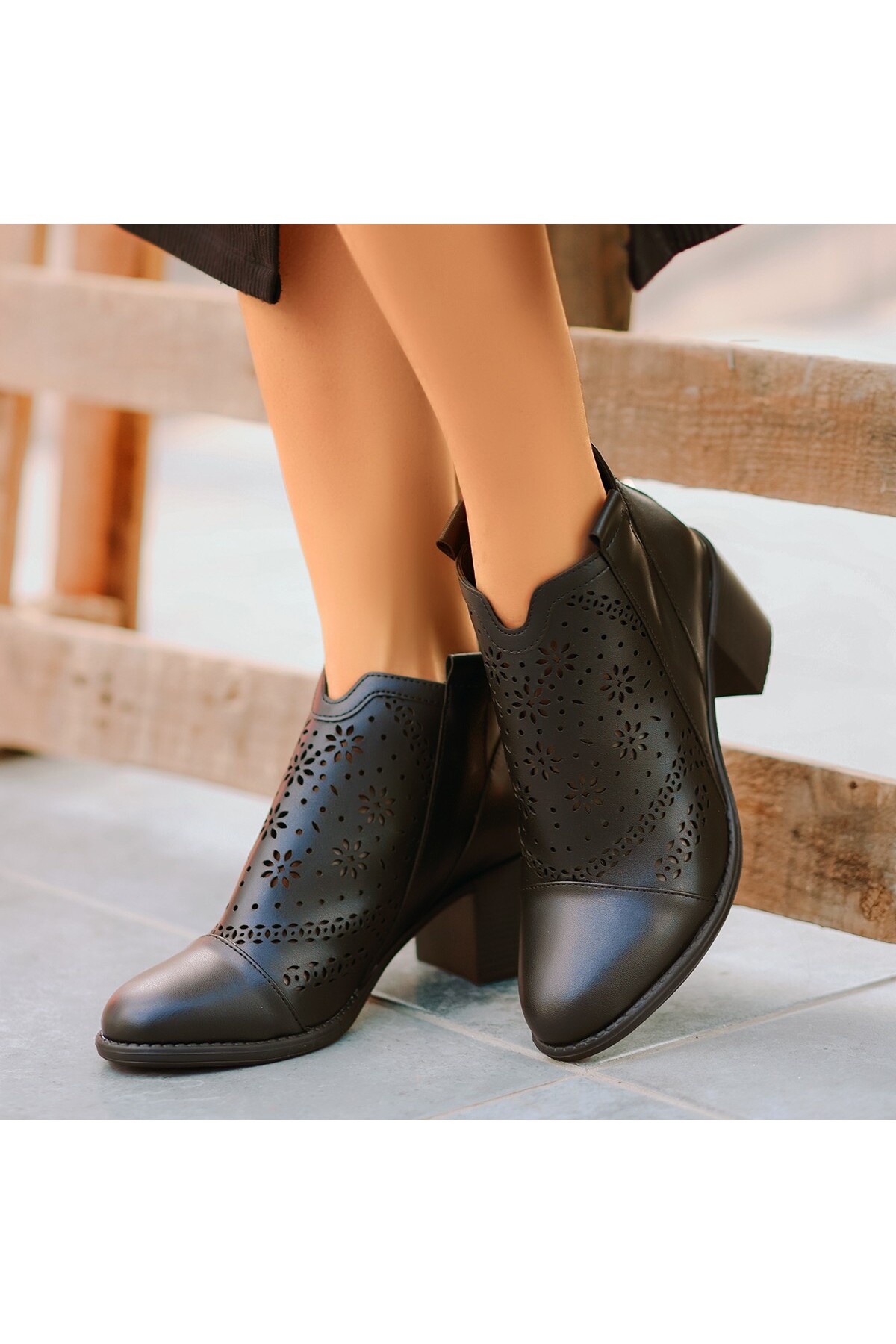 Wiwa Siyah Cilt Topuklu Bot