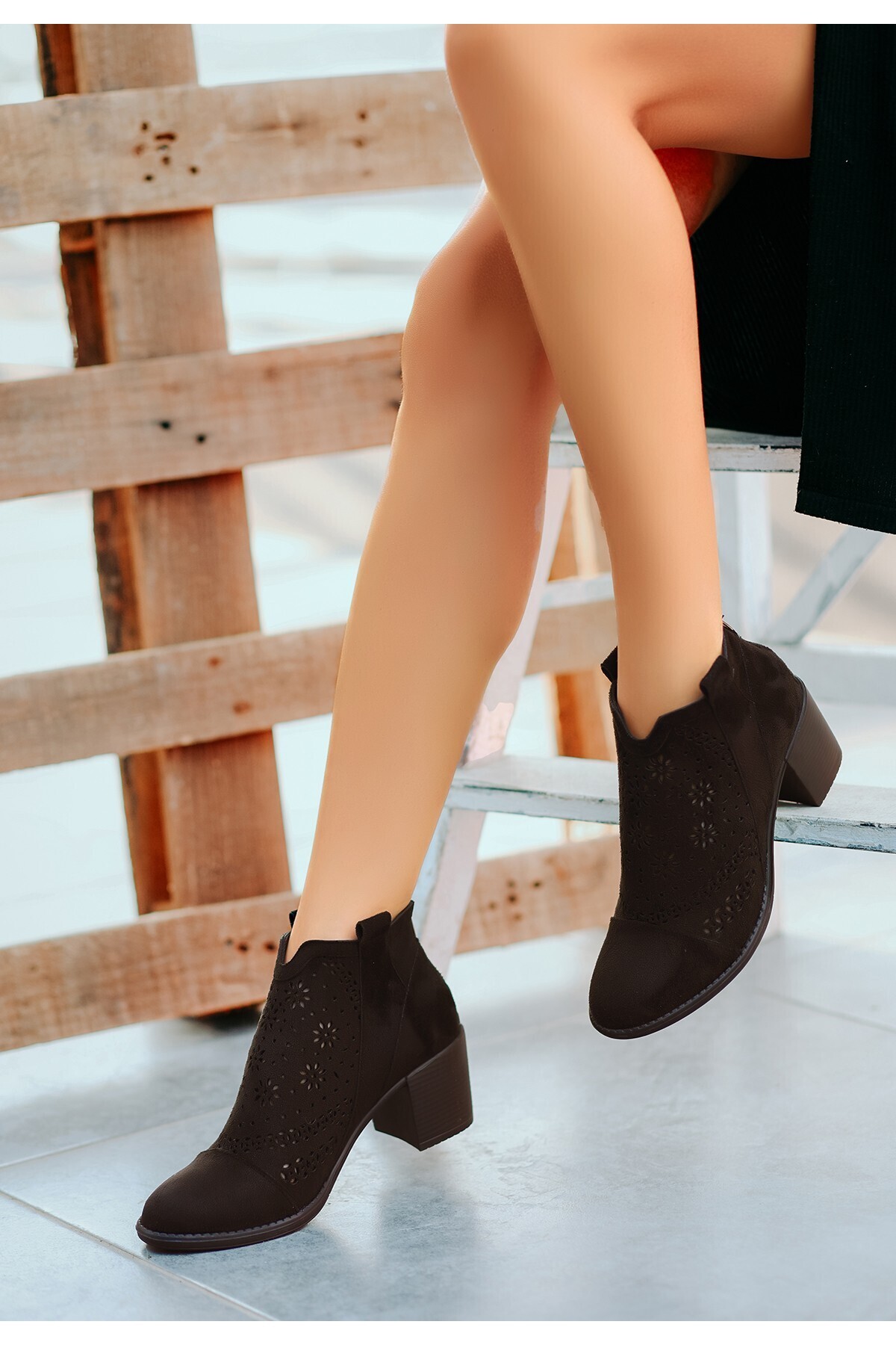 Wiwa Siyah Süet Topuklu Bot