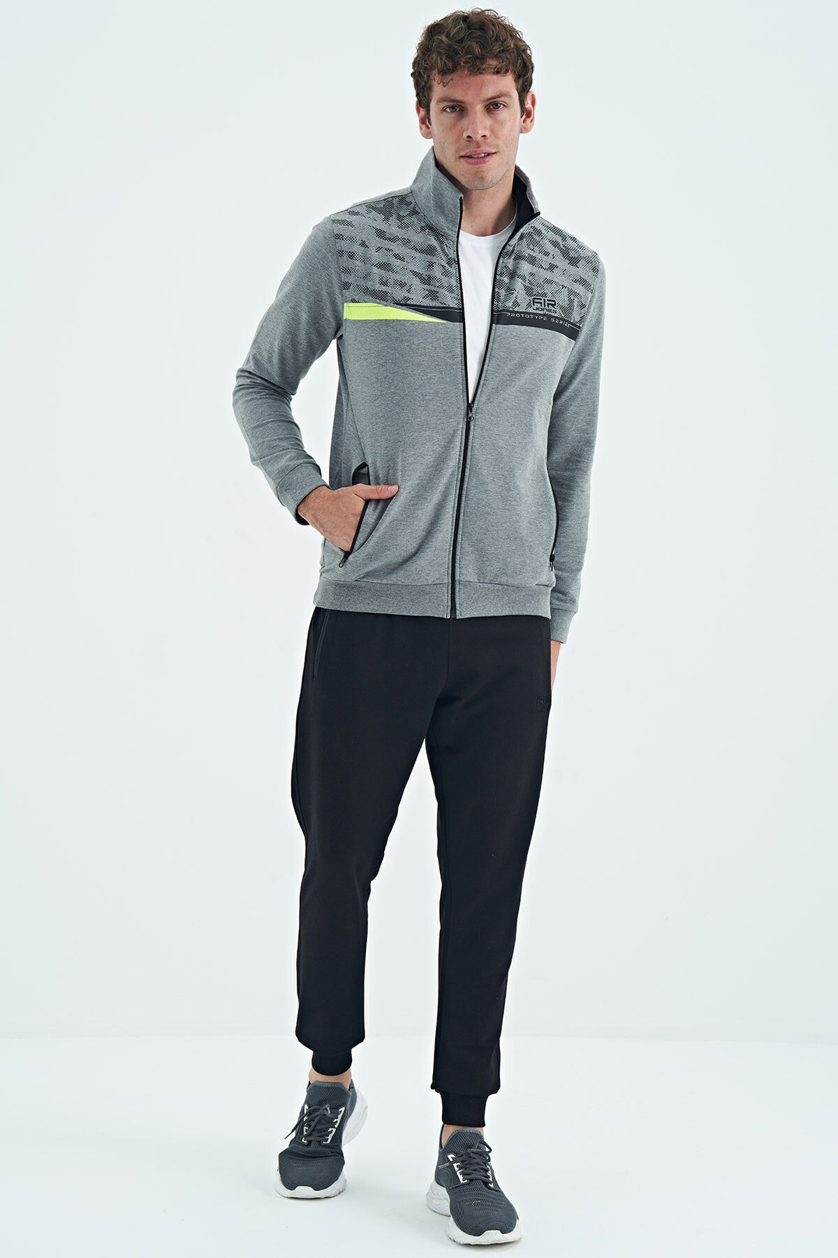Nike standard fit logo tracksuit grey on sale