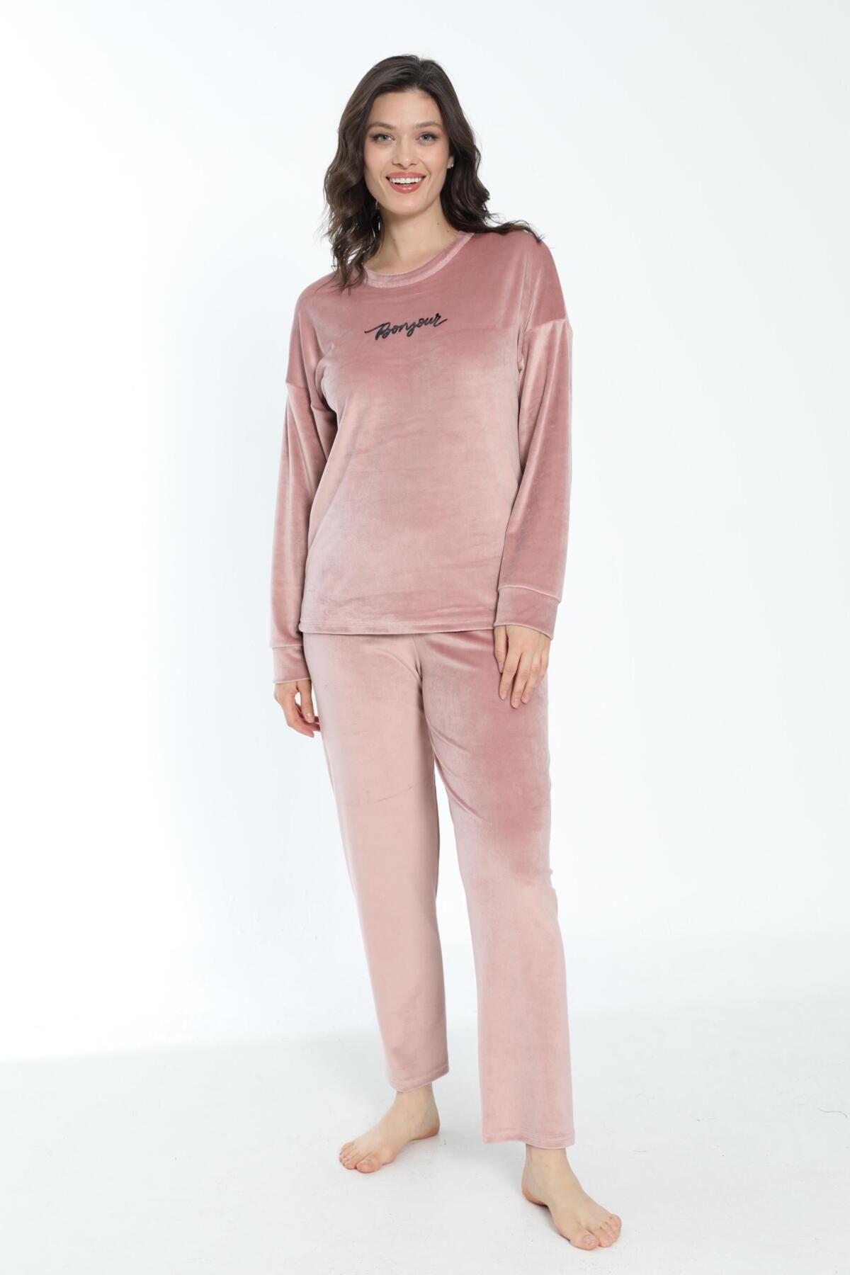 Estiva-Women's Winter Bonjour Written Soft Velvet Pajama Set 1