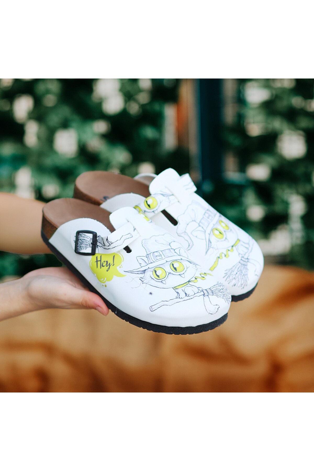 Tonny Beyaz Cilt Şapkalı Kedili Terlik