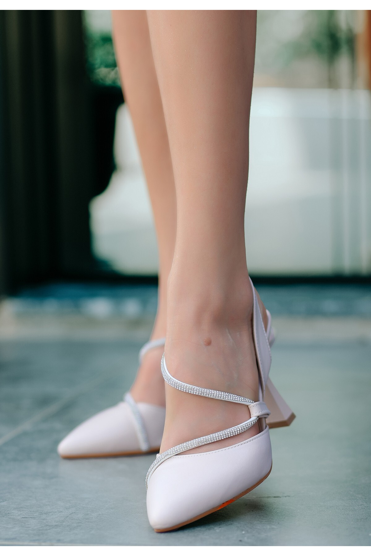 Bej Cilt Topuklu Ayakkabı