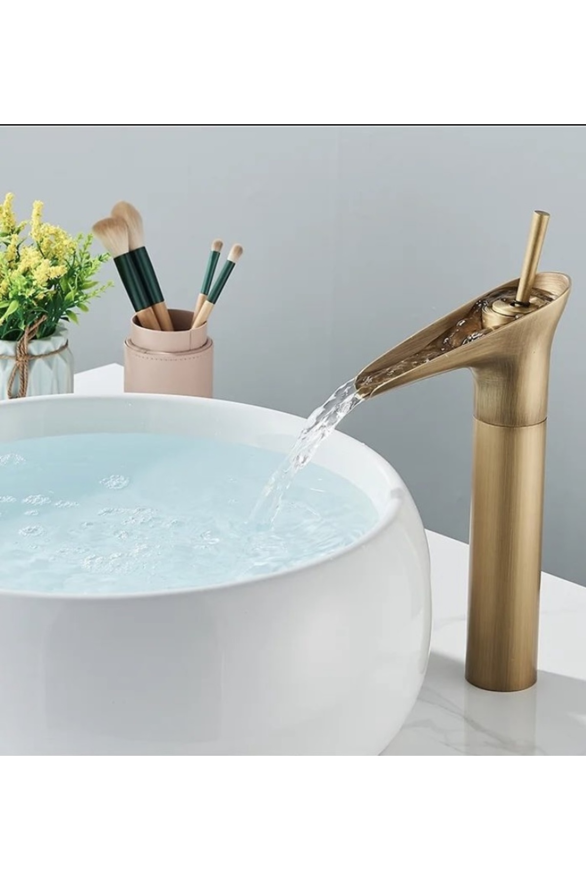 İSAOĞLU YAPI Çanak Lavabo Bataryası Antik Gold Renk Şelale Musluk Doğal Akışlı Çanak Lavabo Armatür