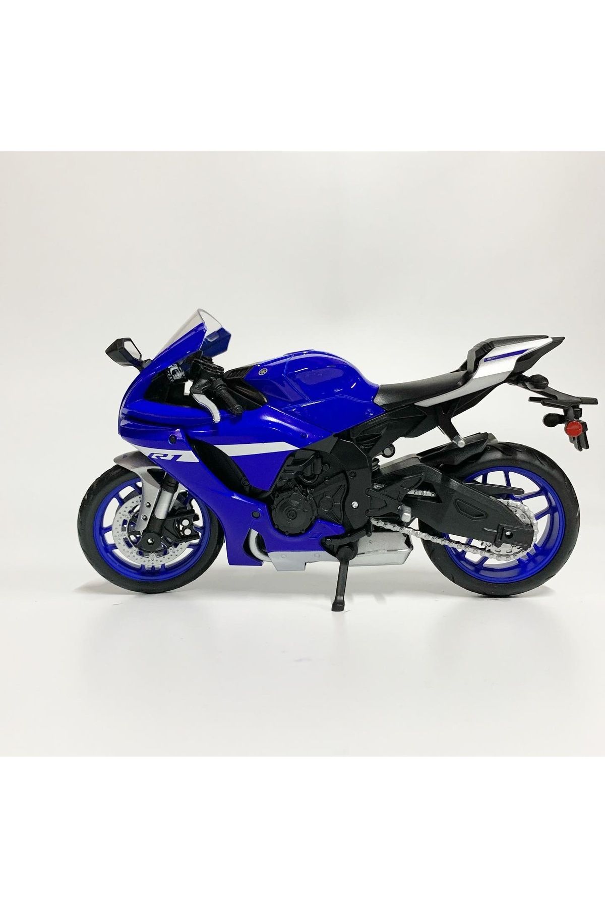 1 12 Yamaha Yzf R1 2021 TLPMAI1200001