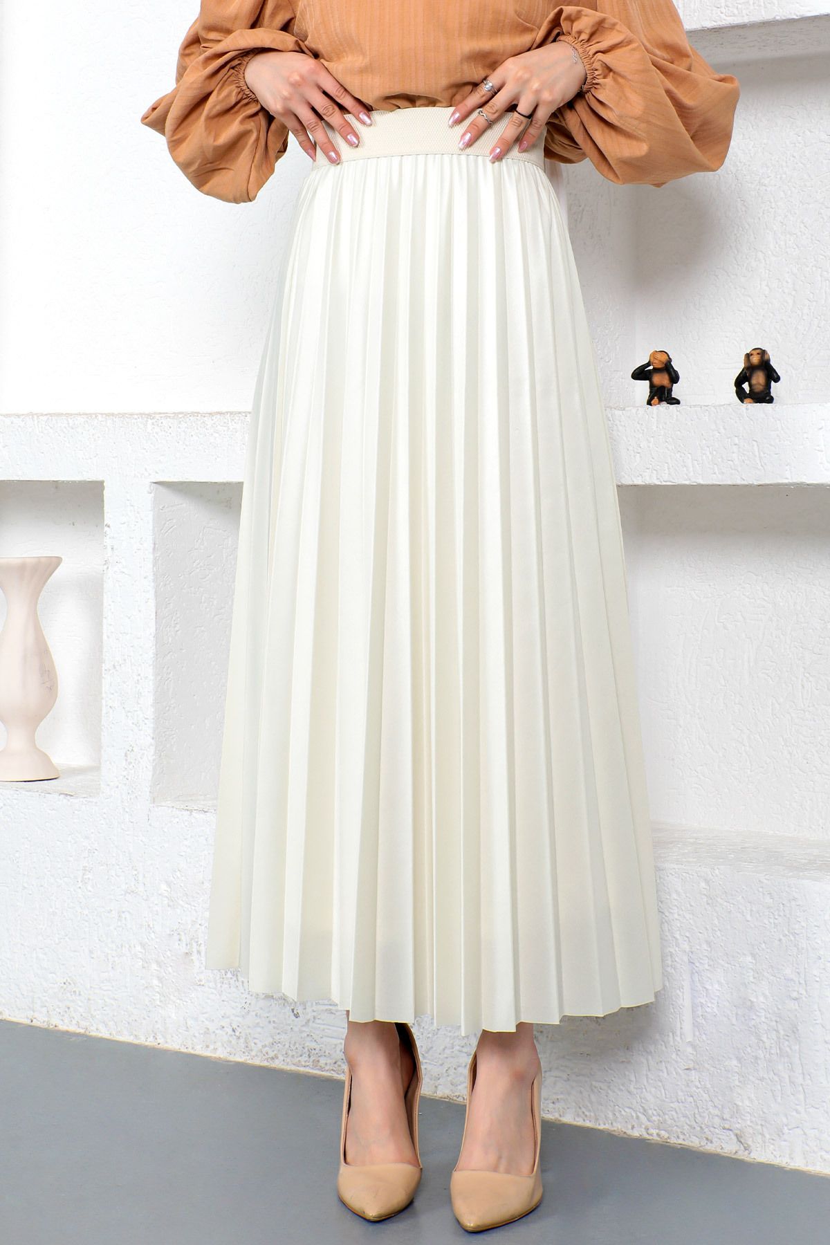 Leather effect hotsell pleated skirt