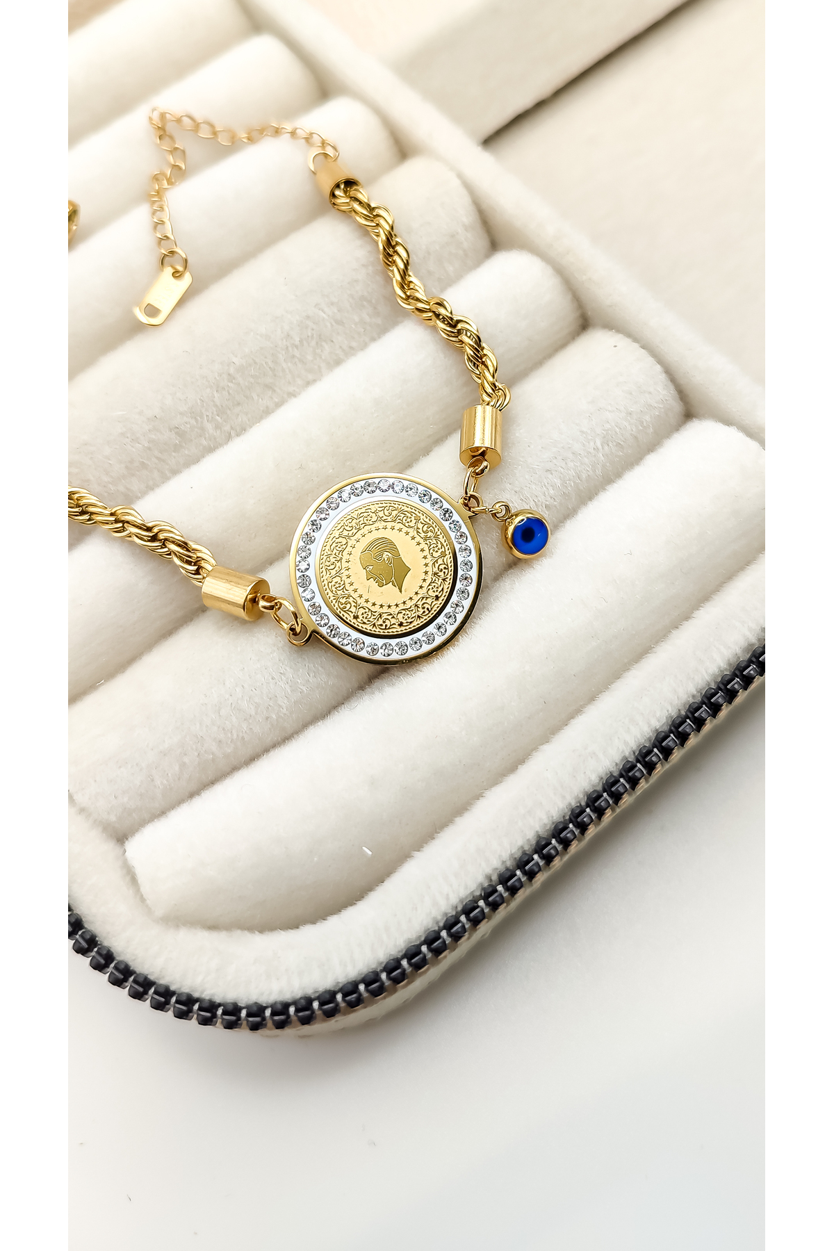 Çeyrekli Nazar Boncuklu 14 Ayar Altın Kaplama Burgu Çelik Bileklik 