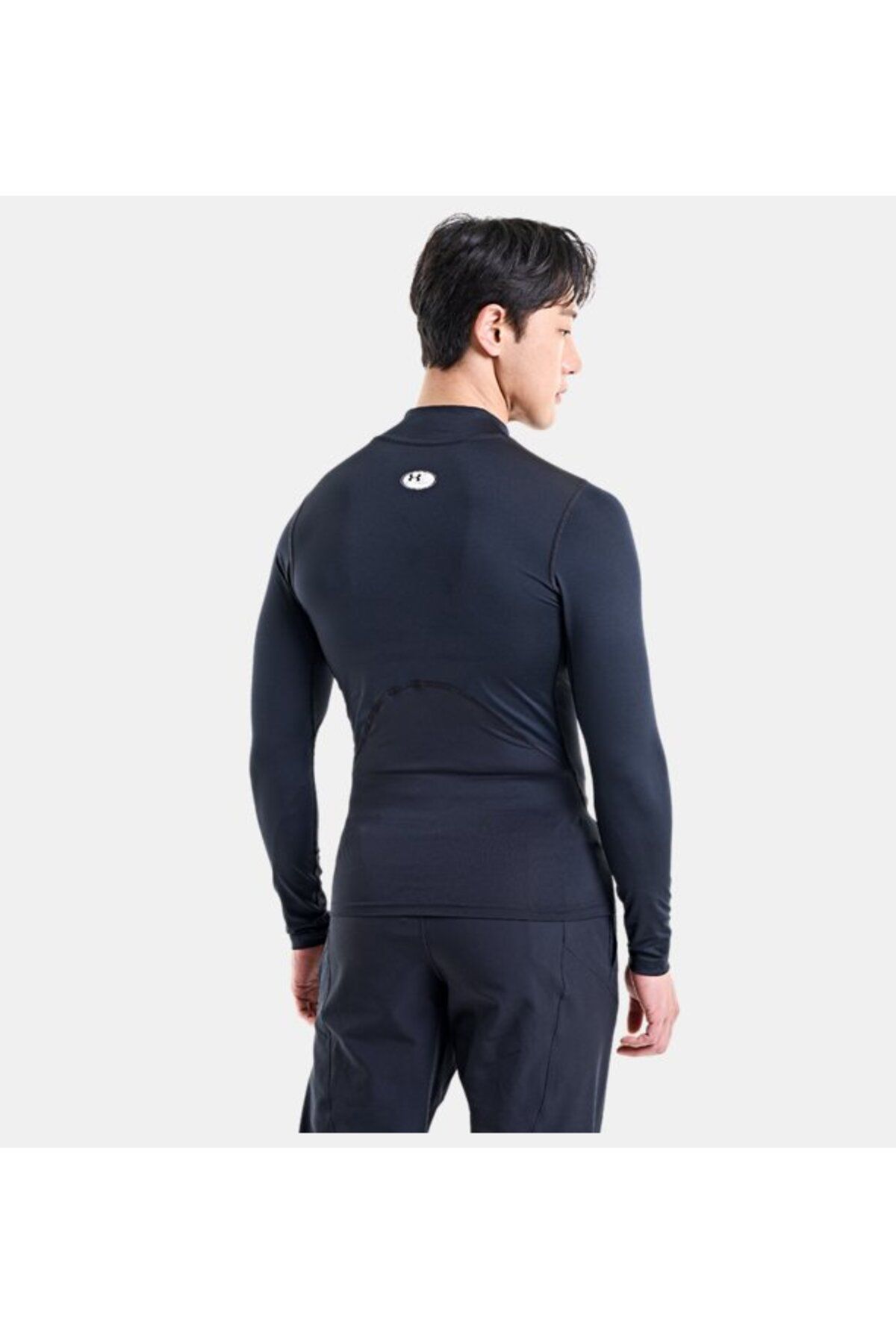 تی شرت ورزشی مشکی مردانه Male Heatgear® زره پوش آستین بلند 1369606 001 Under Armour