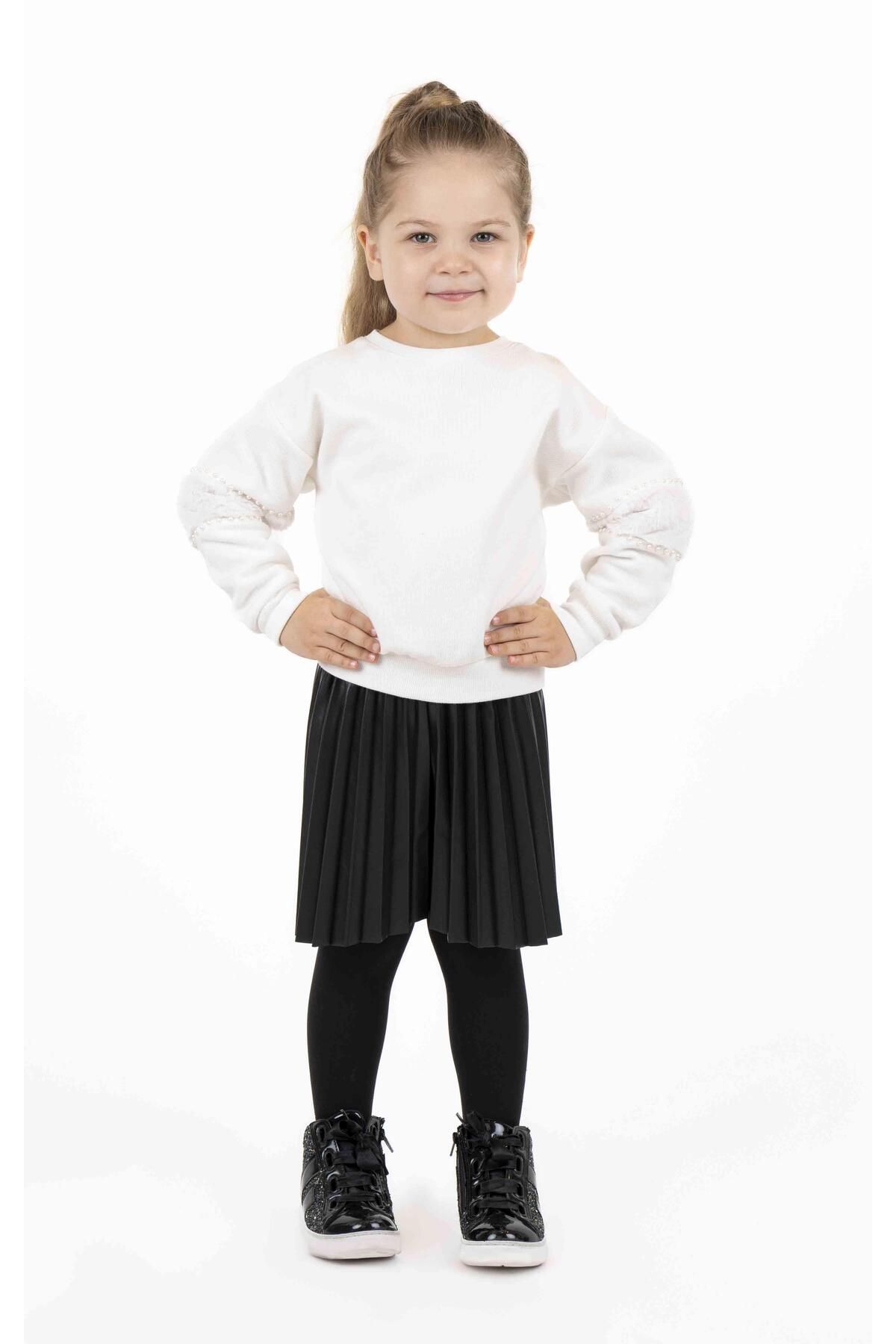 complete the look image
