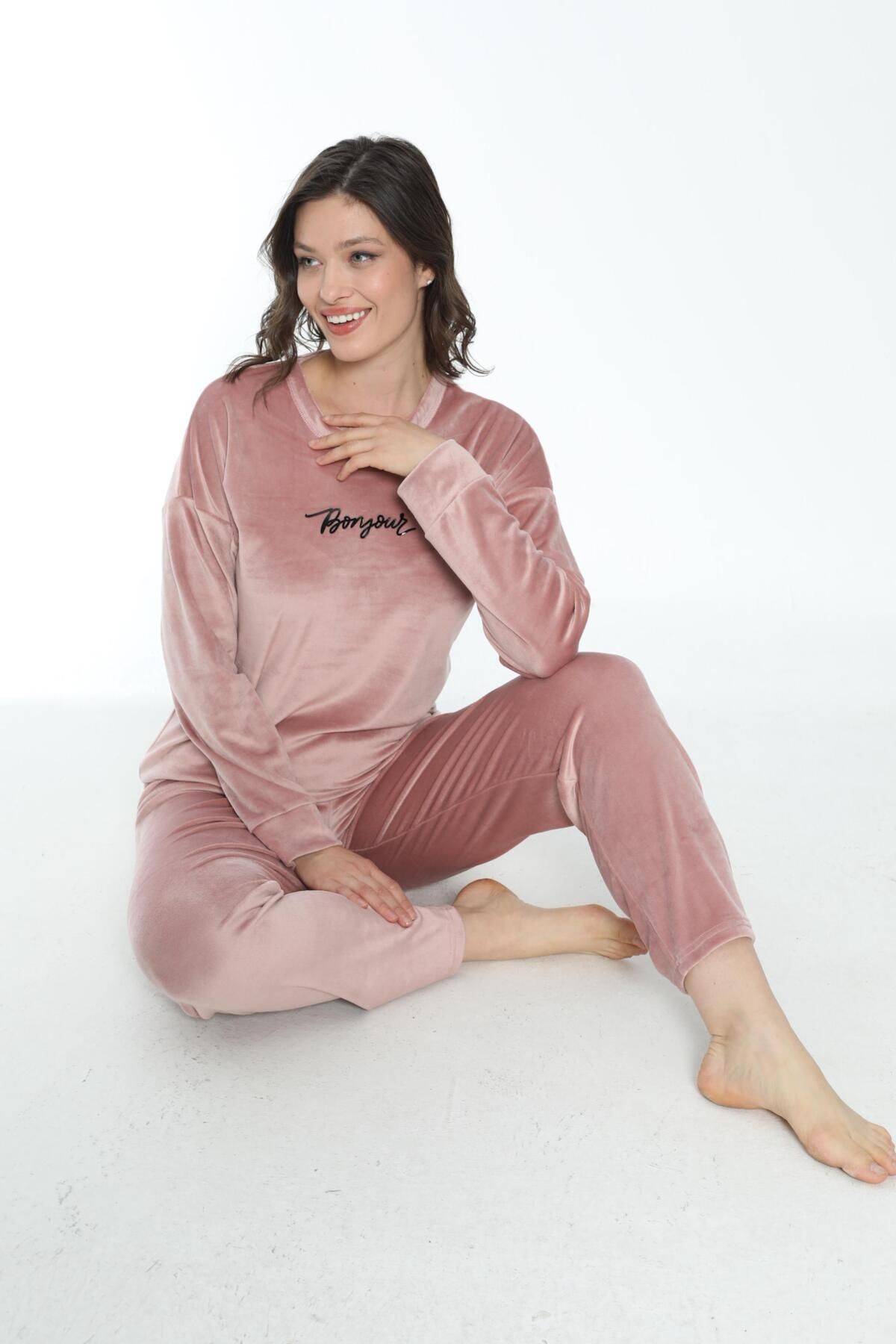 Estiva-Women's Winter Bonjour Written Soft Velvet Pajama Set 5