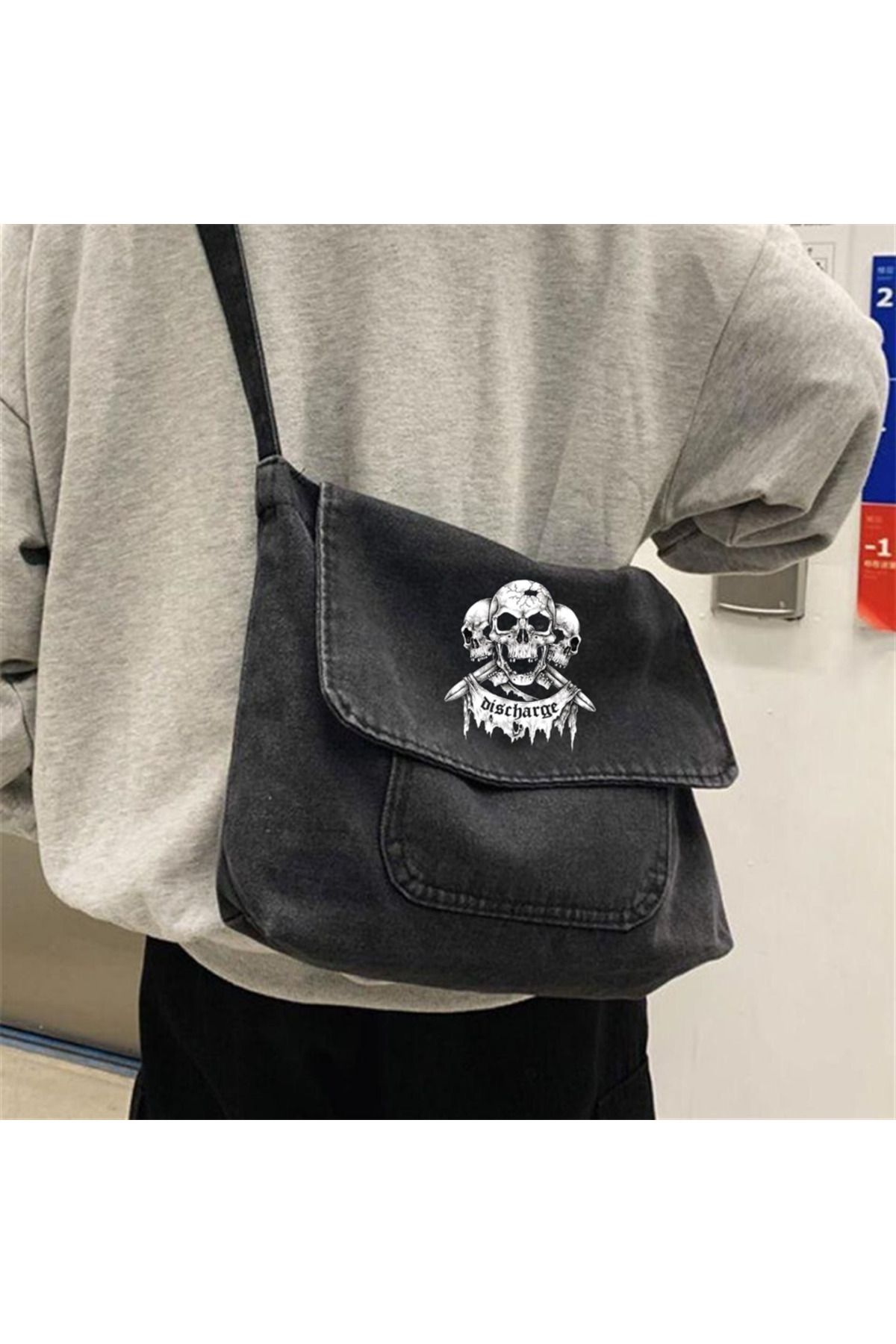 Skull shop messenger bag