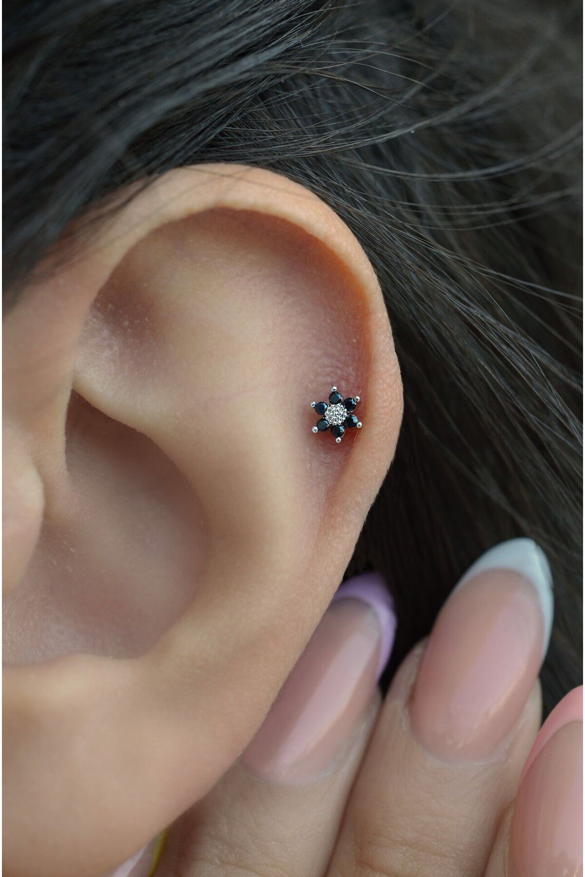 Black on sale cartilage piercing