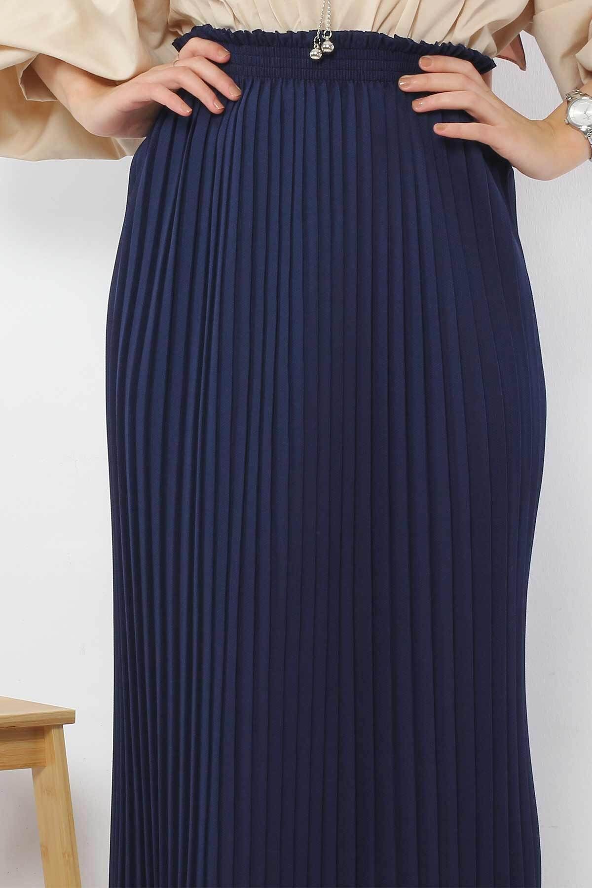 Dark blue shop pleated skirt