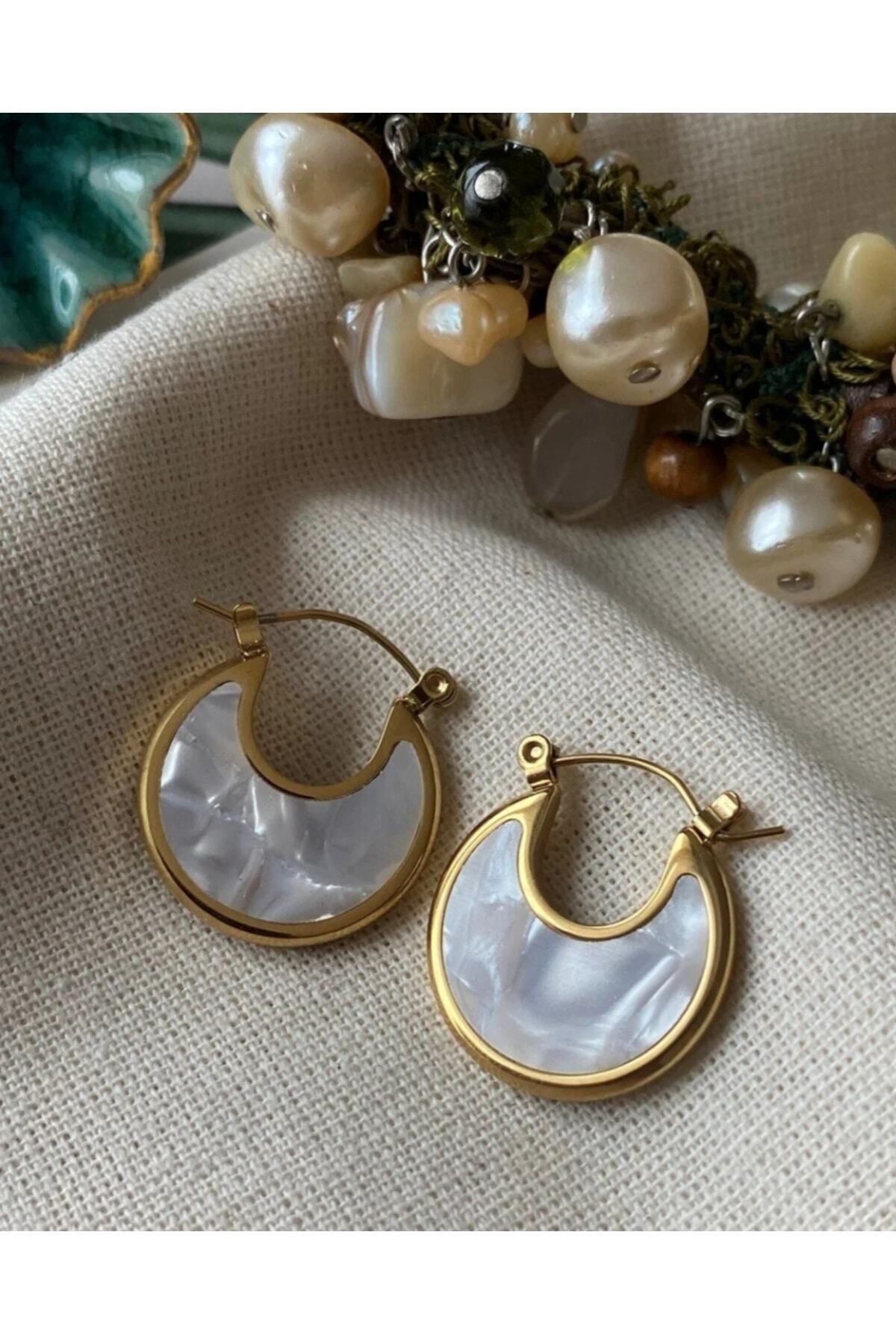 Mother earrings store