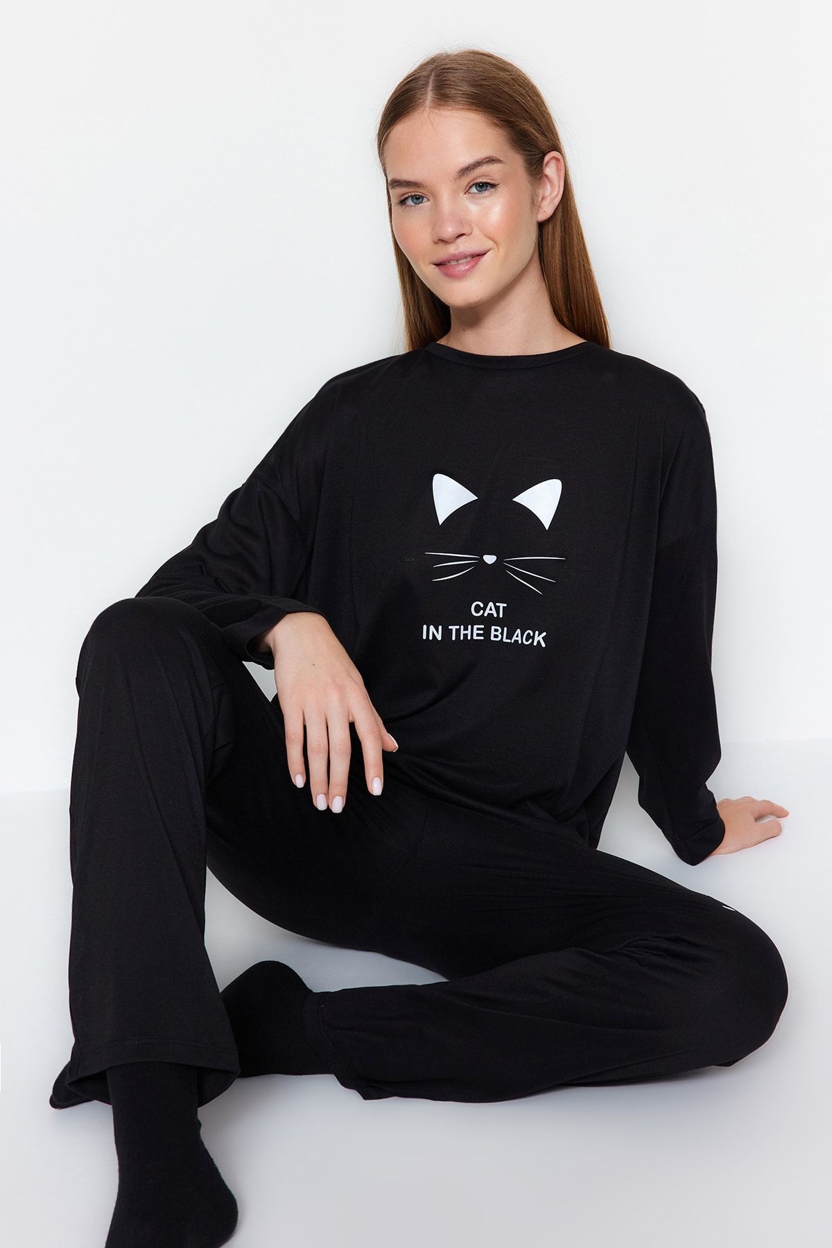 Trendyol Collection Czarno-biały Zestaw Piżamowy Z Nadrukiem Wykonany W 100% Z Bawełny Dzianinowej - Kobieta - S