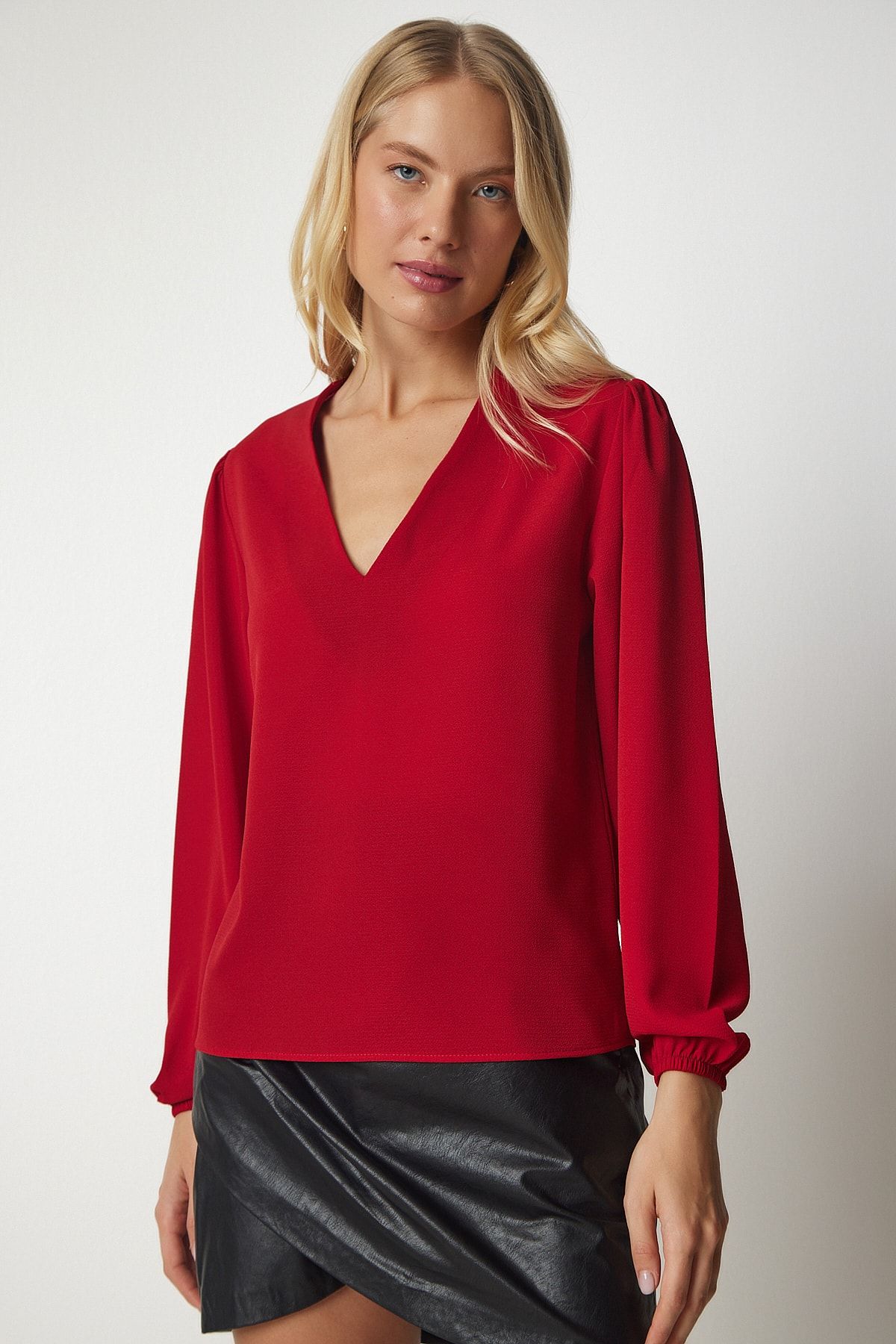 Happiness İstanbul-Women's Red V-Neck Crepe Blouse UB00153 2