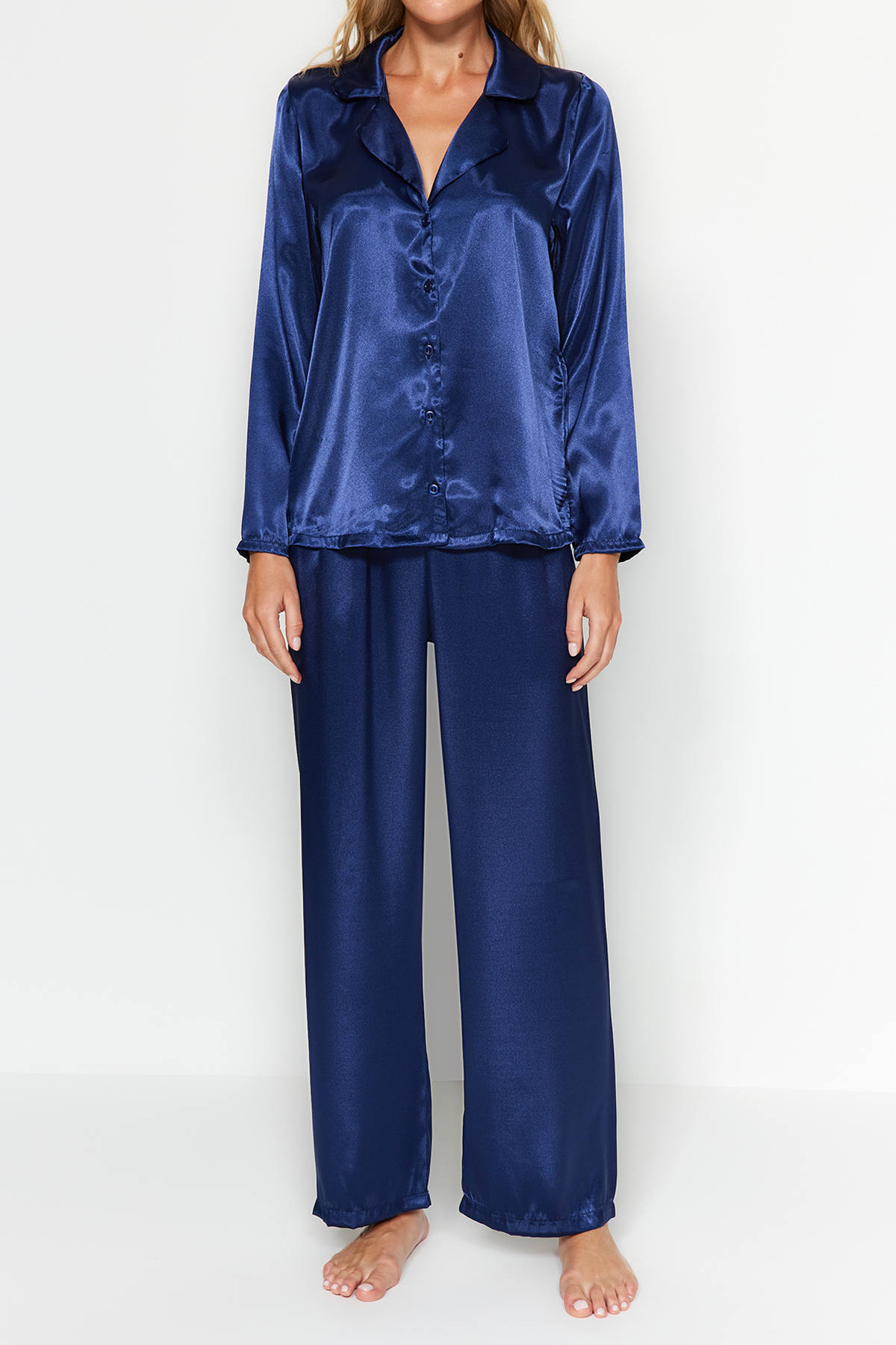Trendyolmilla  Lacivert Saten Gömlek-Pantolon Dokuma Pijama Takımı THMAW24PT00026 - Görsel 5