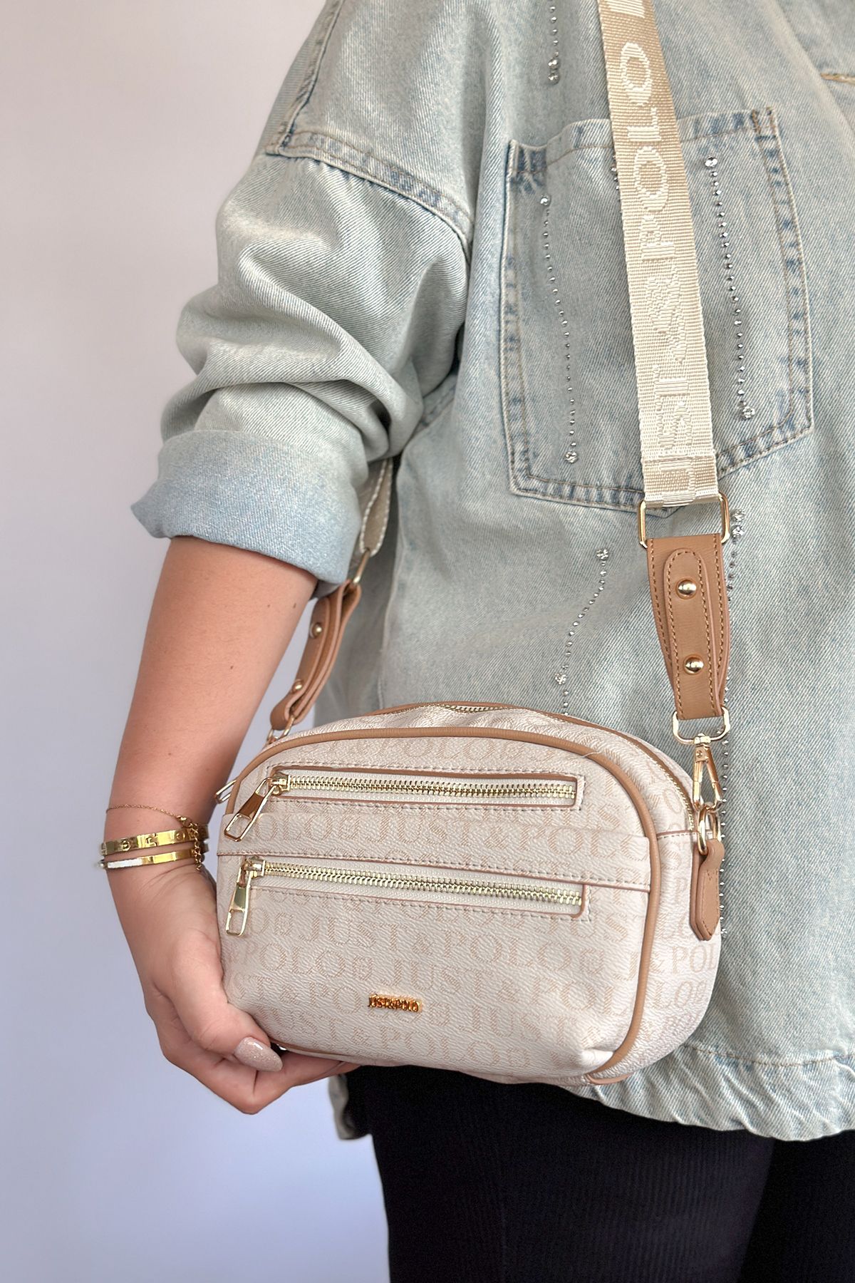 Medium size crossbody handbags store