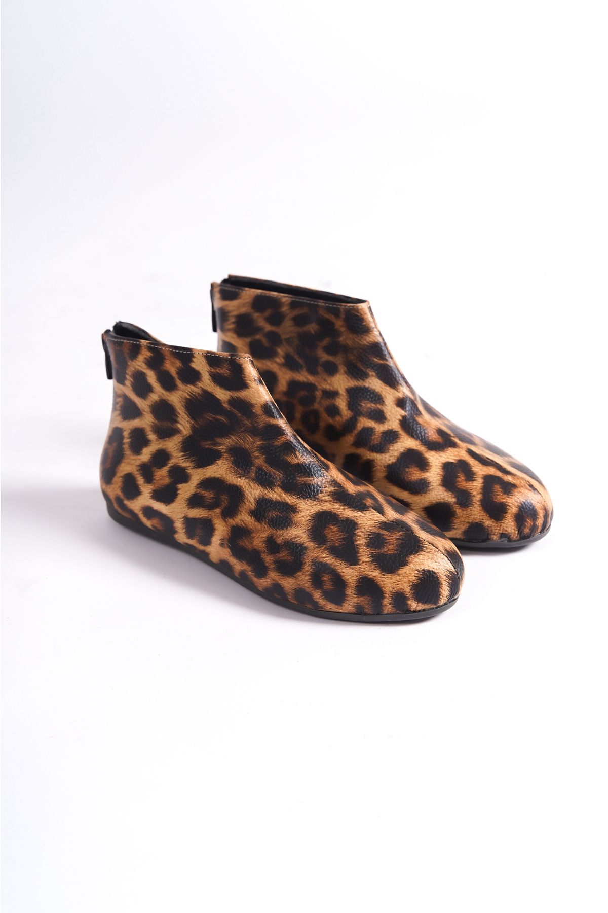 Leopard print flat boots new arrivals
