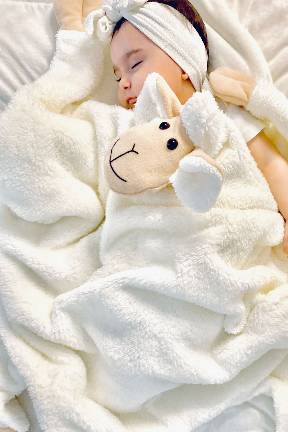 Modakids Krem Sevimli Kuzucuk Bebek Çocuk Battaniyesi Kışlık Peluş Welsoft Koyun Kuzu Battaniye fotoğrafı 7 (önizleme)