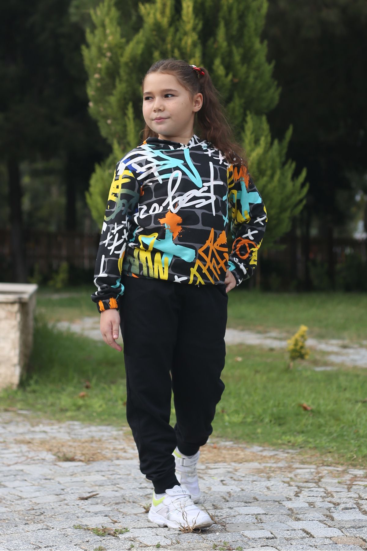 Girls tracksuit age 7 2025