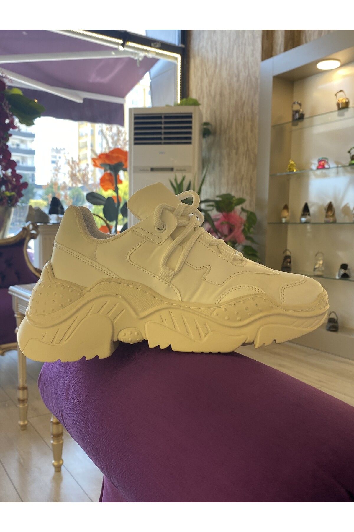 Beyaz Sneaker