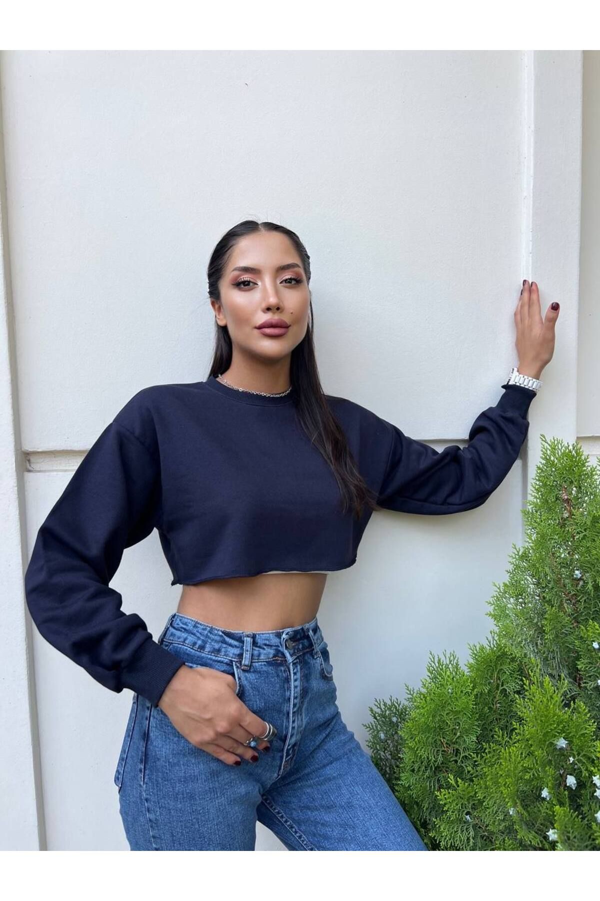 Plain sales cropped sweatshirt