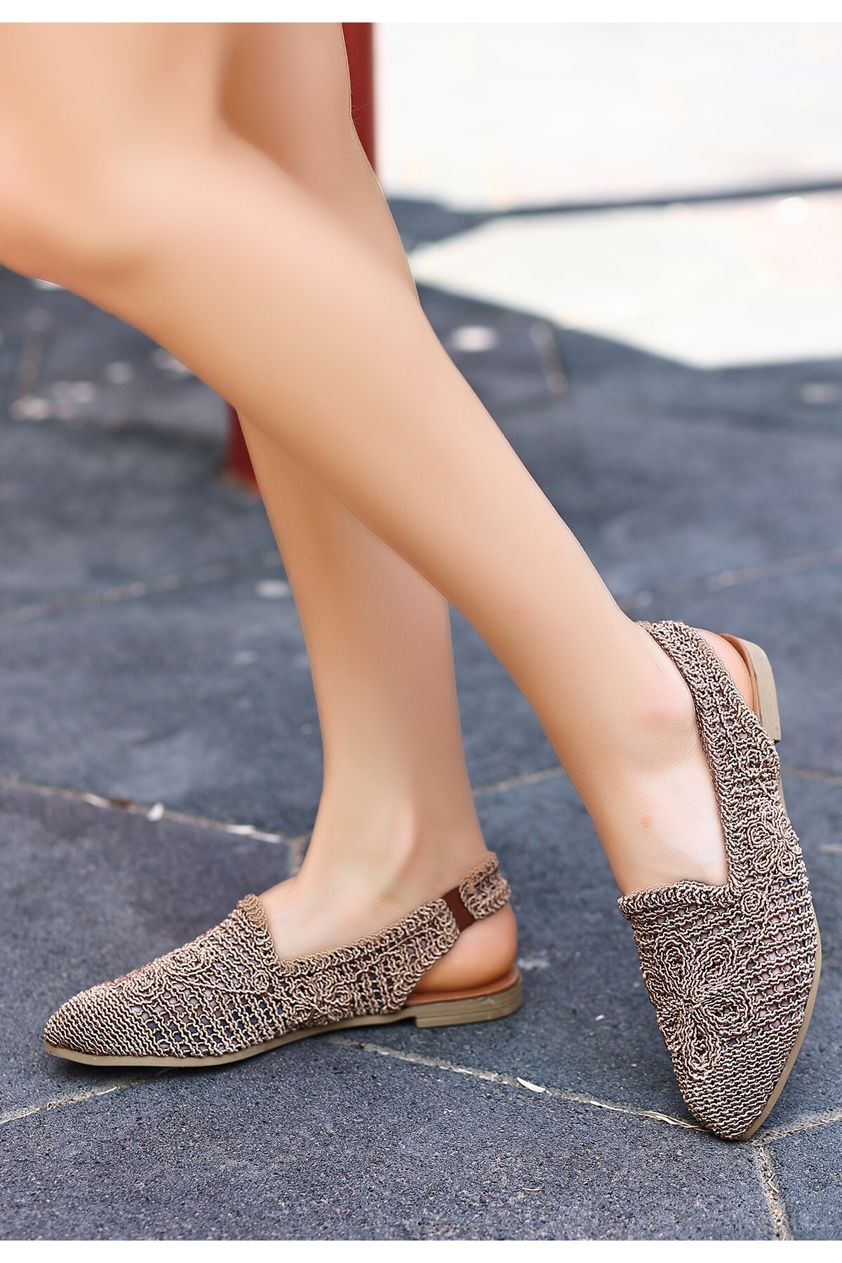 Miay Krem Örgülü Sandalet