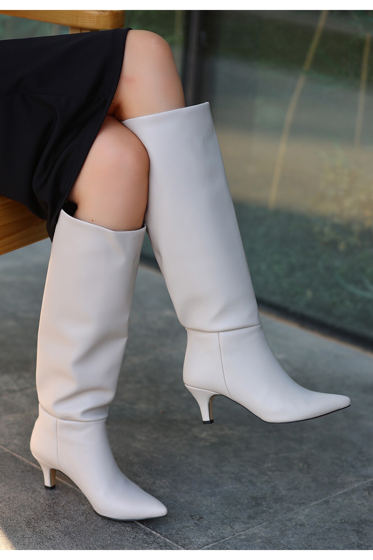 Fonox Bej Cilt Topuklu Çizme